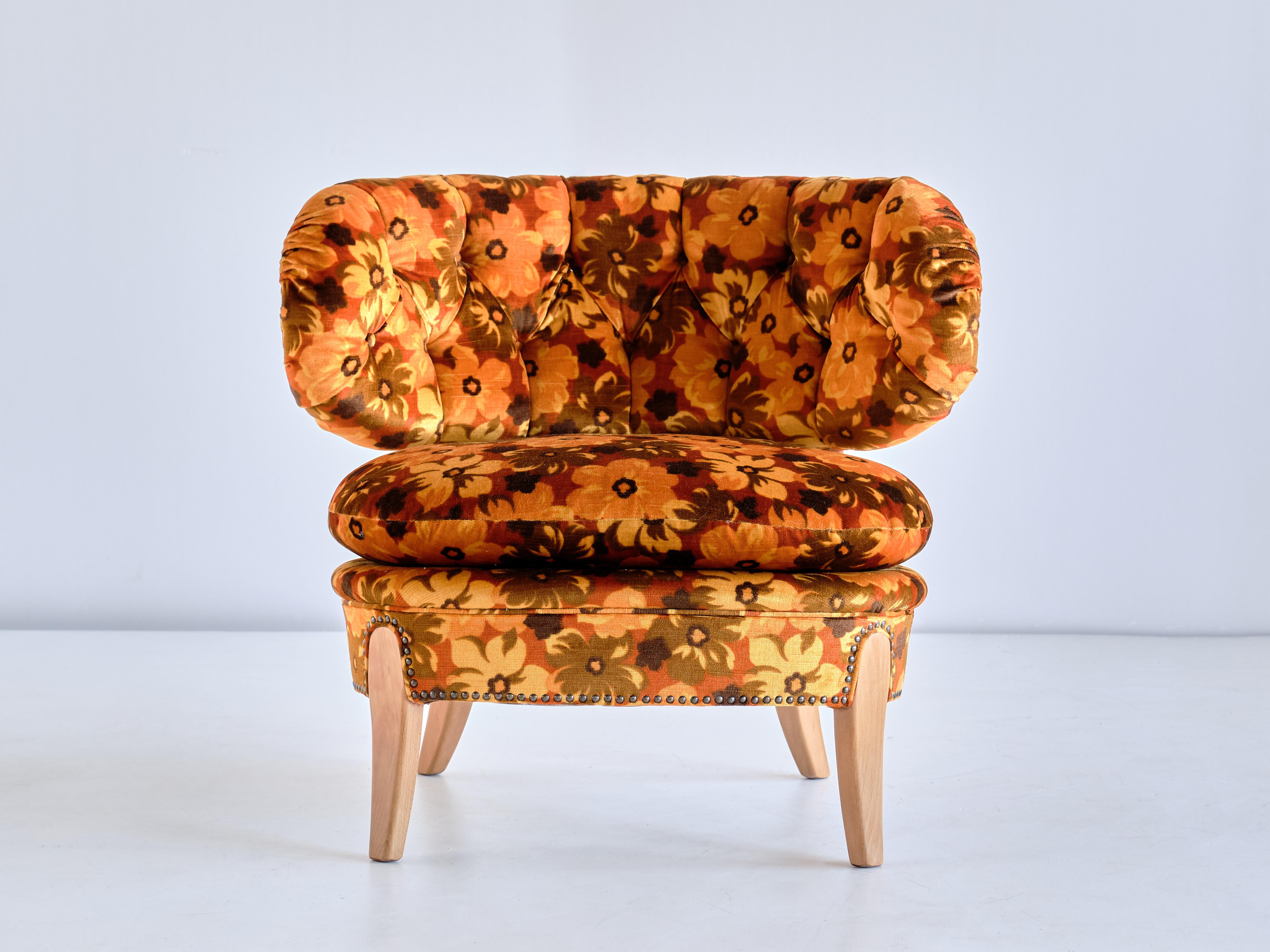 Pair of Otto Schulz Lounge Chairs in Floral Velvet and Beech, Sweden, 1940s 6