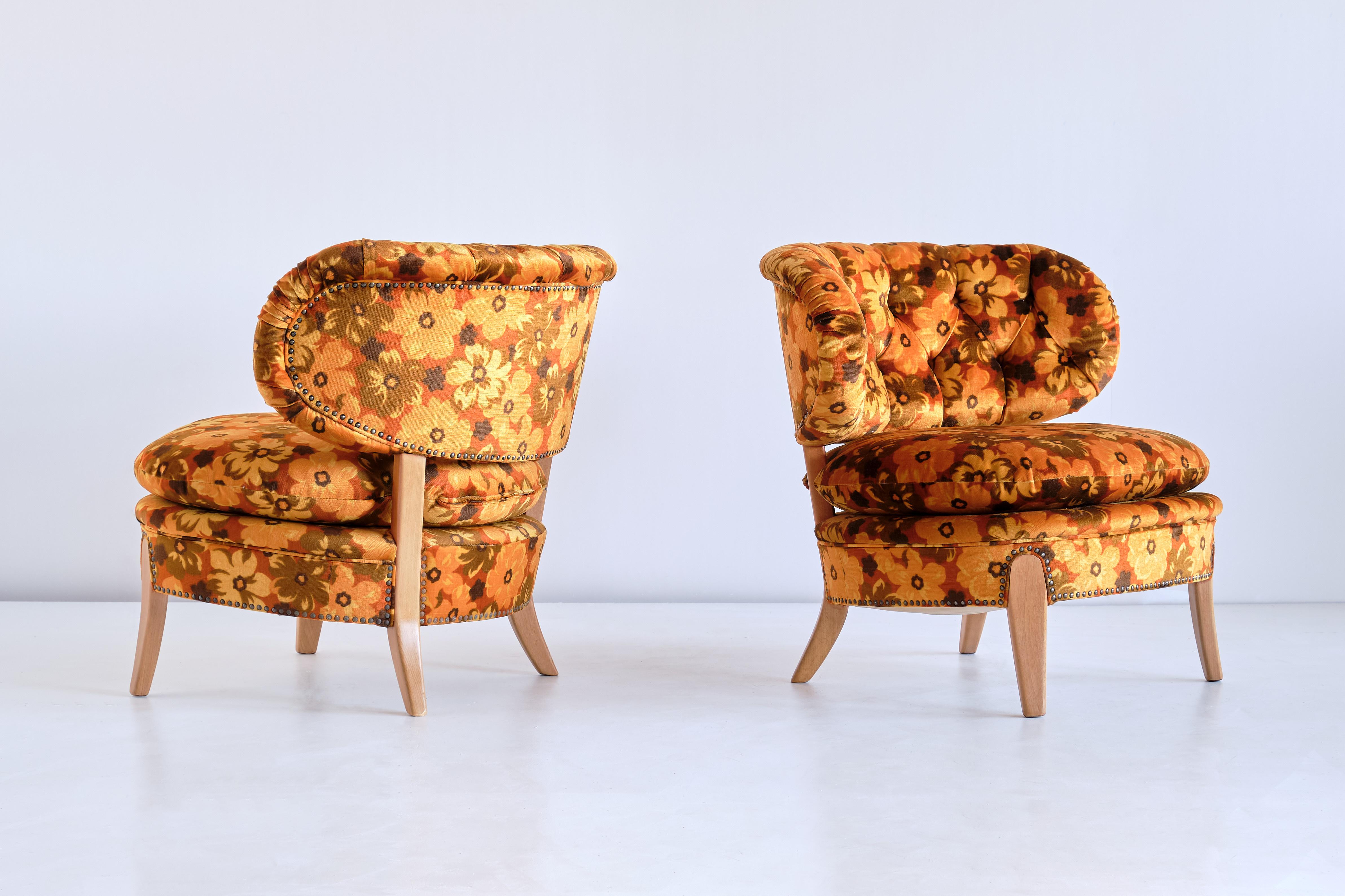 Swedish Pair of Otto Schulz Lounge Chairs in Floral Velvet and Beech, Sweden, 1940s