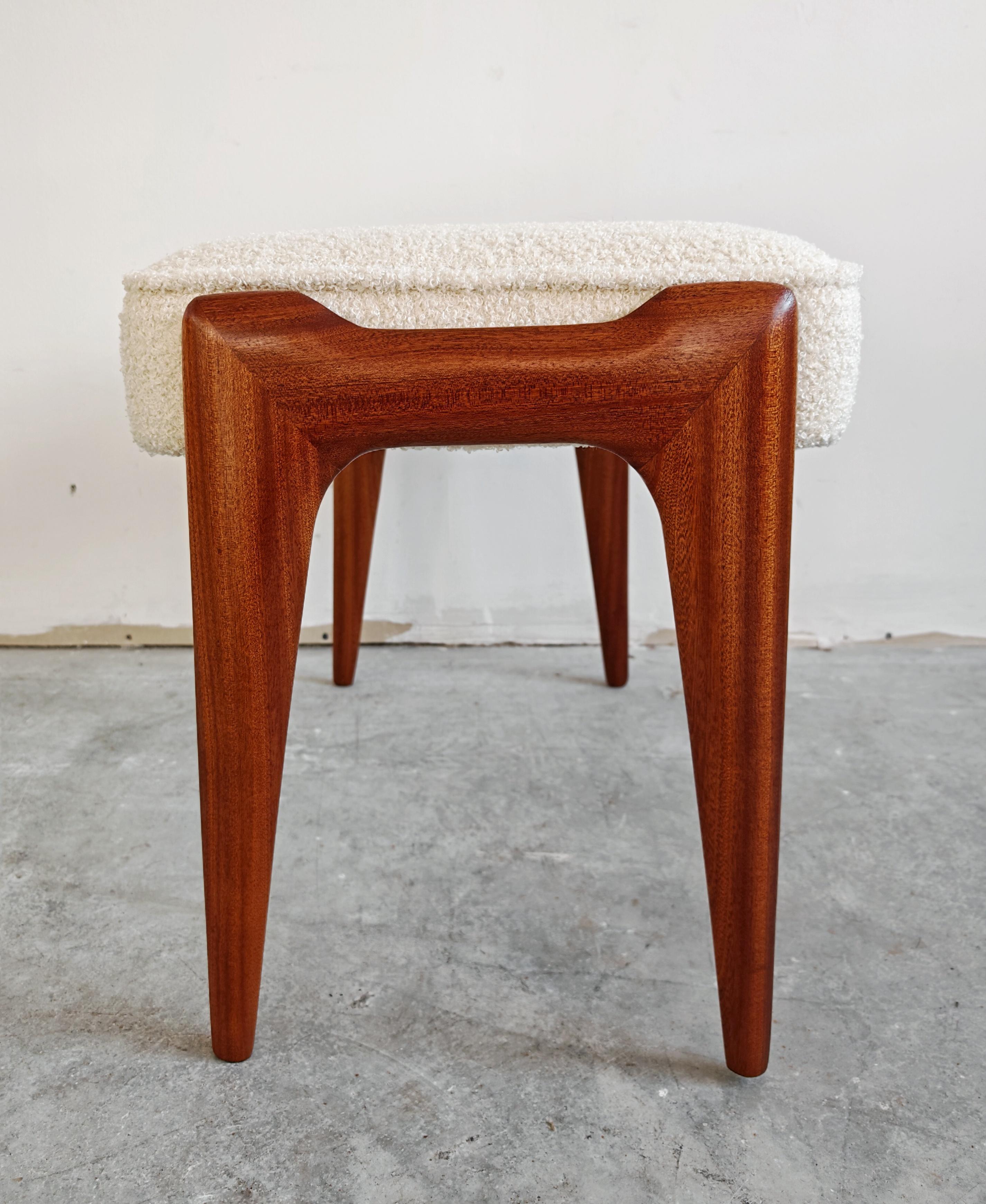 Mid-Century Modern Pair of Ottomans in solid mahogany and off-white boucle, designed by Ico Parisi For Sale