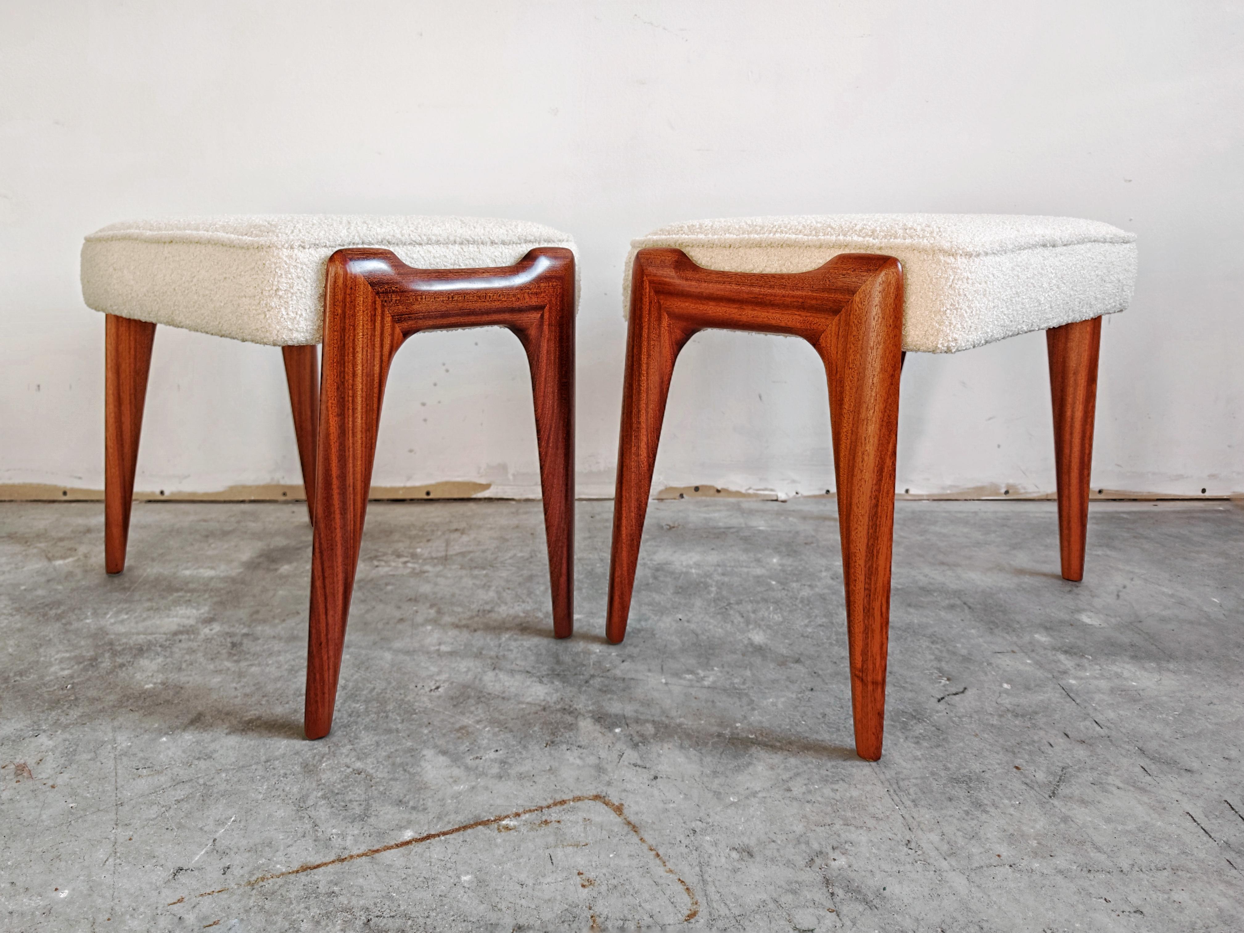 Mid-20th Century Pair of Ottomans in solid mahogany and off-white boucle, designed by Ico Parisi For Sale