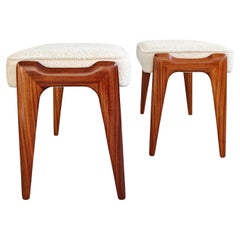 Paire d'ottomans en acajou massif et boucle Off-White, conçus par Ico Parisi