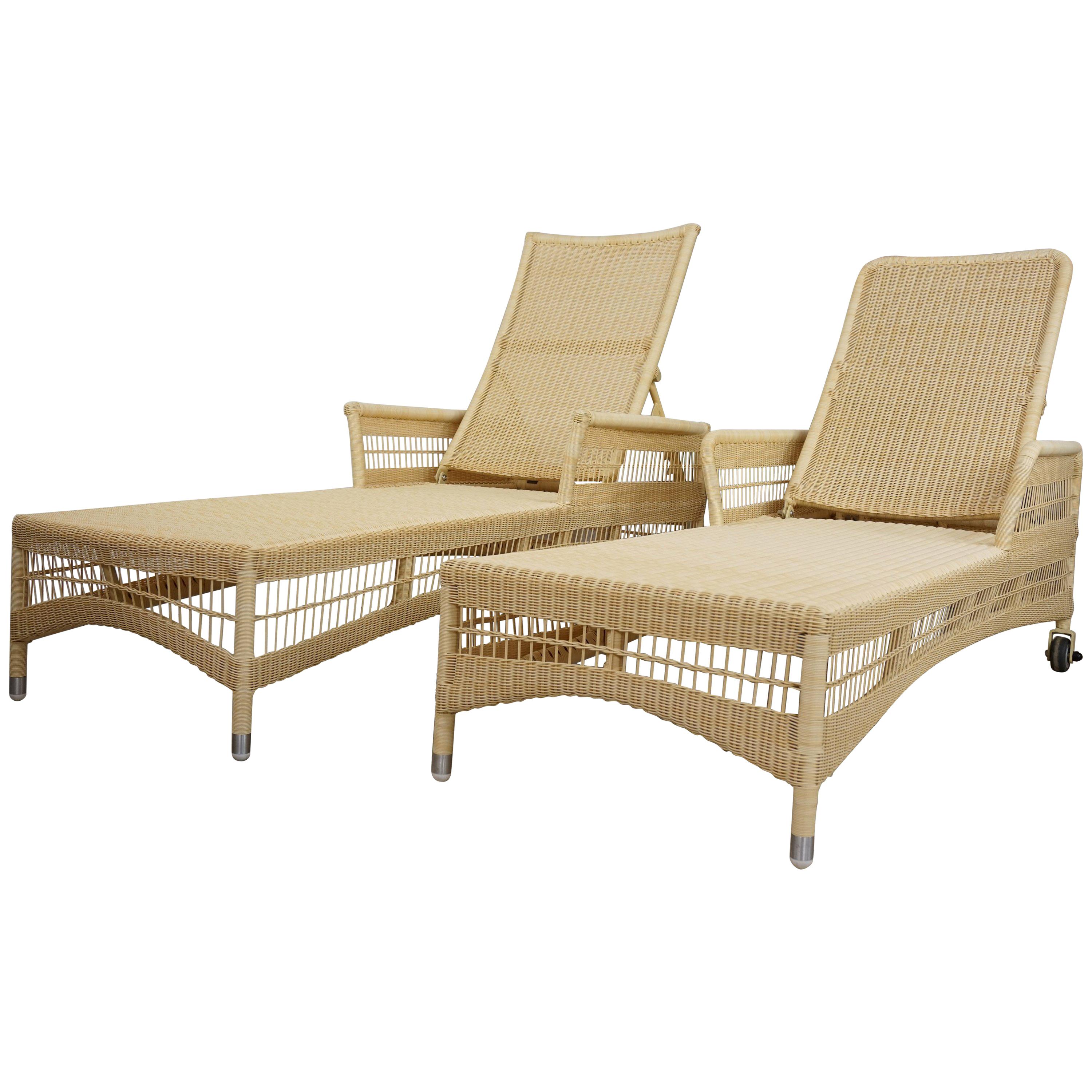 Pair of Outdoor Chaises Longues Relax and Recliner Loom Lloyd Resin For Sale at 1stDibs lloyds