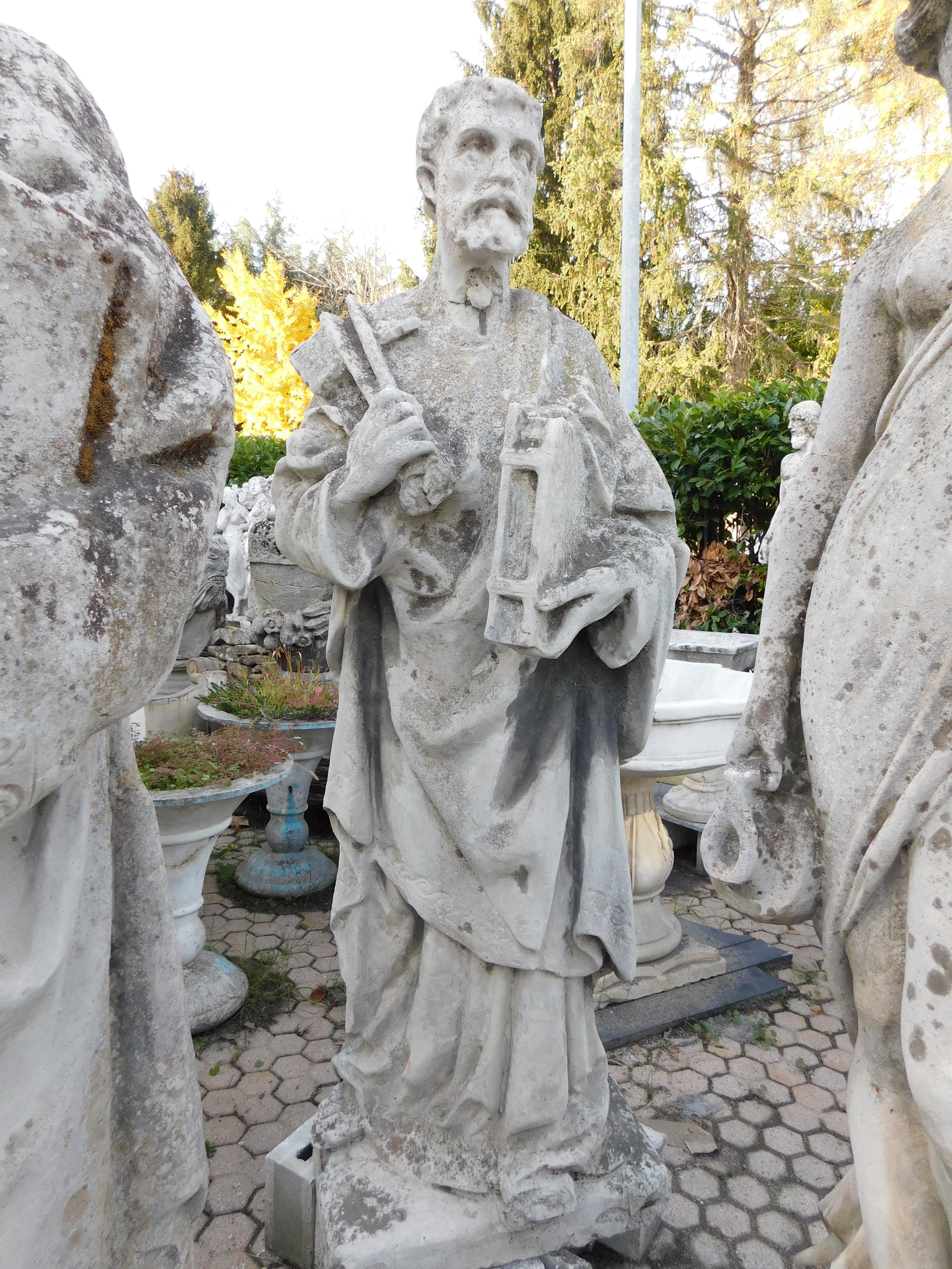 Paire de statues de jardin extérieures en béton représentant Saint Pierre et Saint Paul, I 3