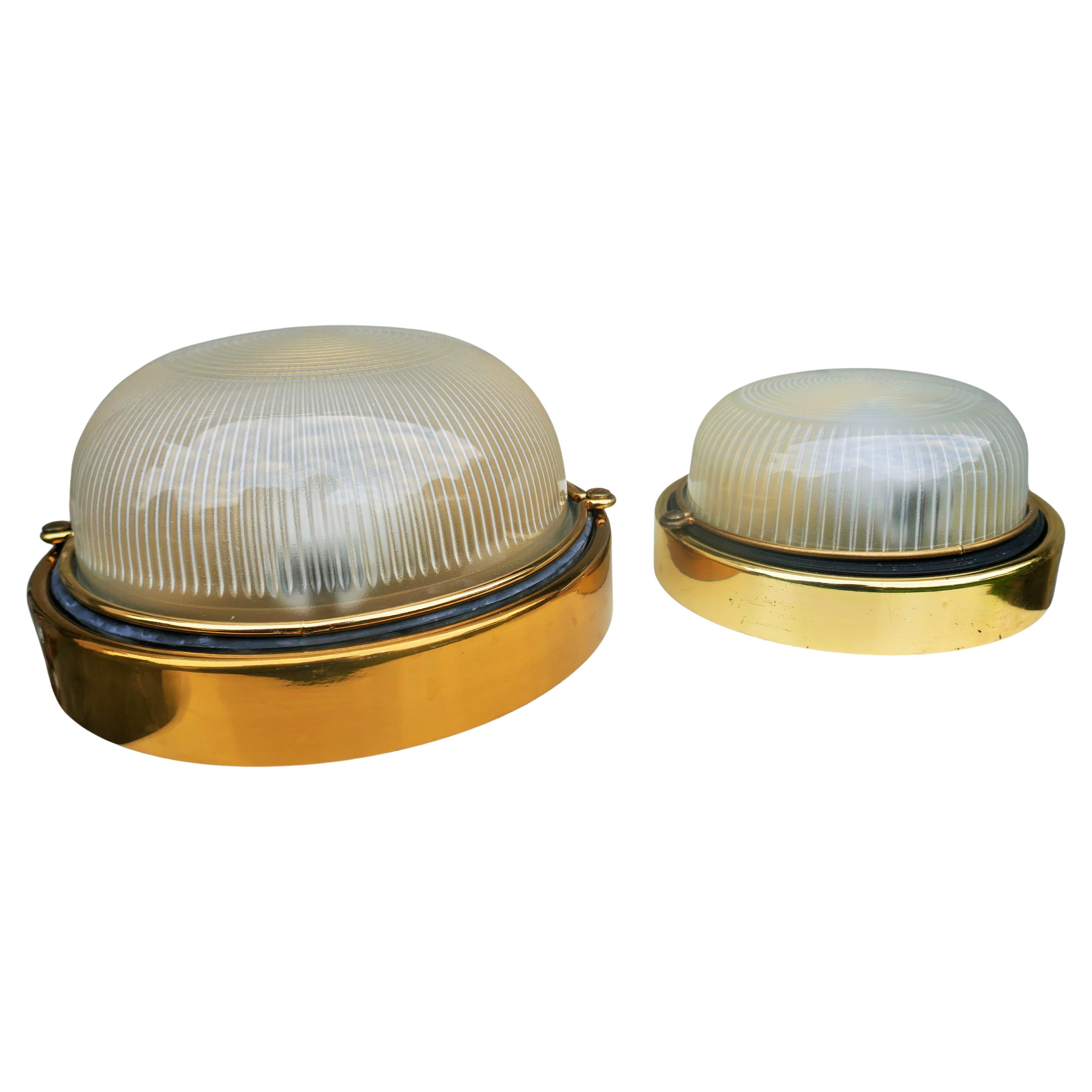 Paire de lampes d
extérieur en laiton et verre