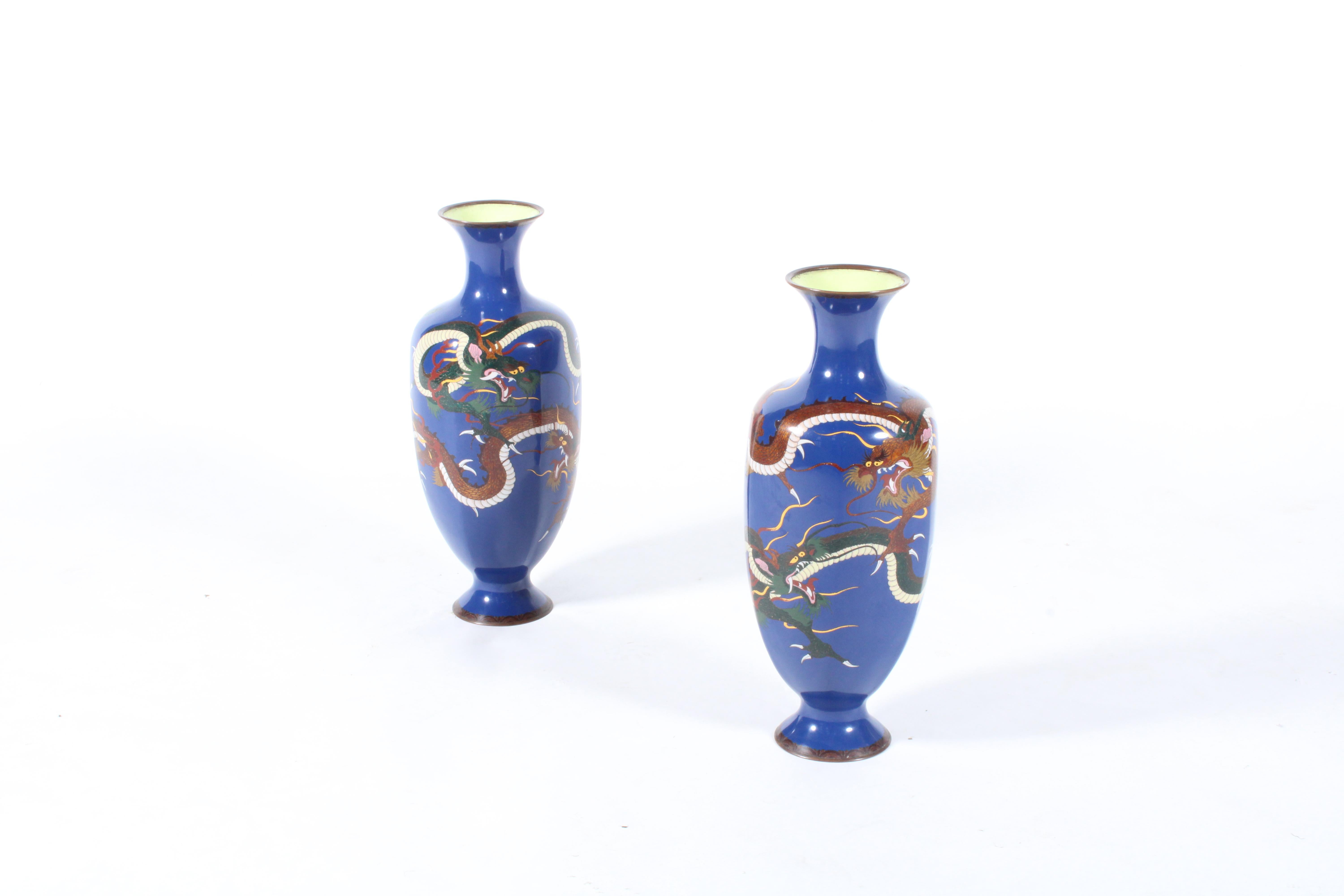 Japanese Pair of outstanding decorative mid century Japenese vases *Free Global Delivery