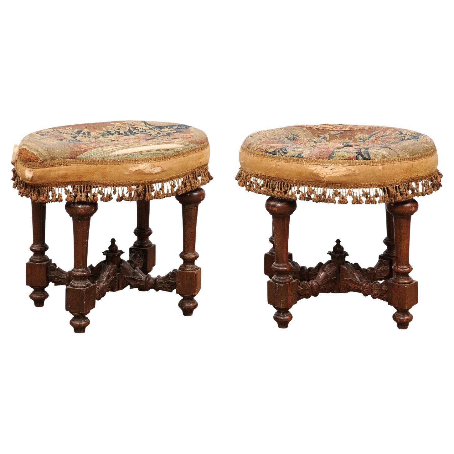 Pair of Oval 18th Century Italian Walnut Benches with Turned Legs  For Sale