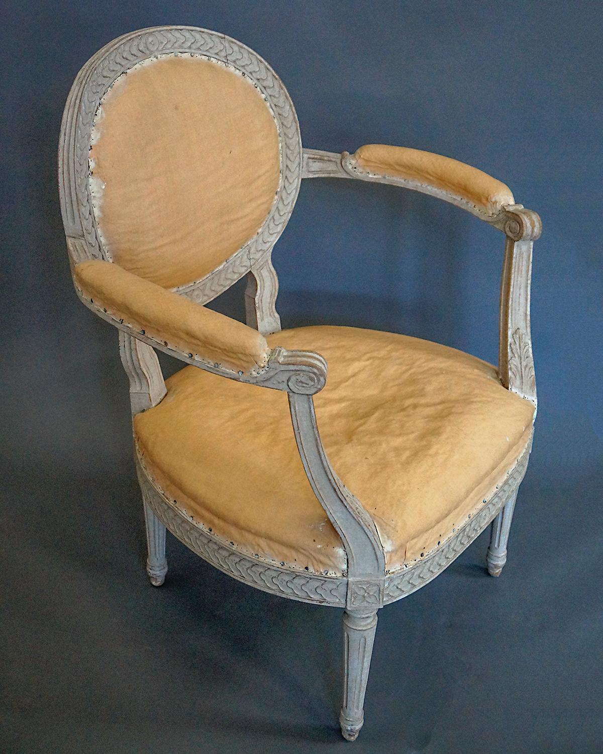 Pair of Oval Backed Swedish Armchairs In Good Condition For Sale In Great Barrington, MA
