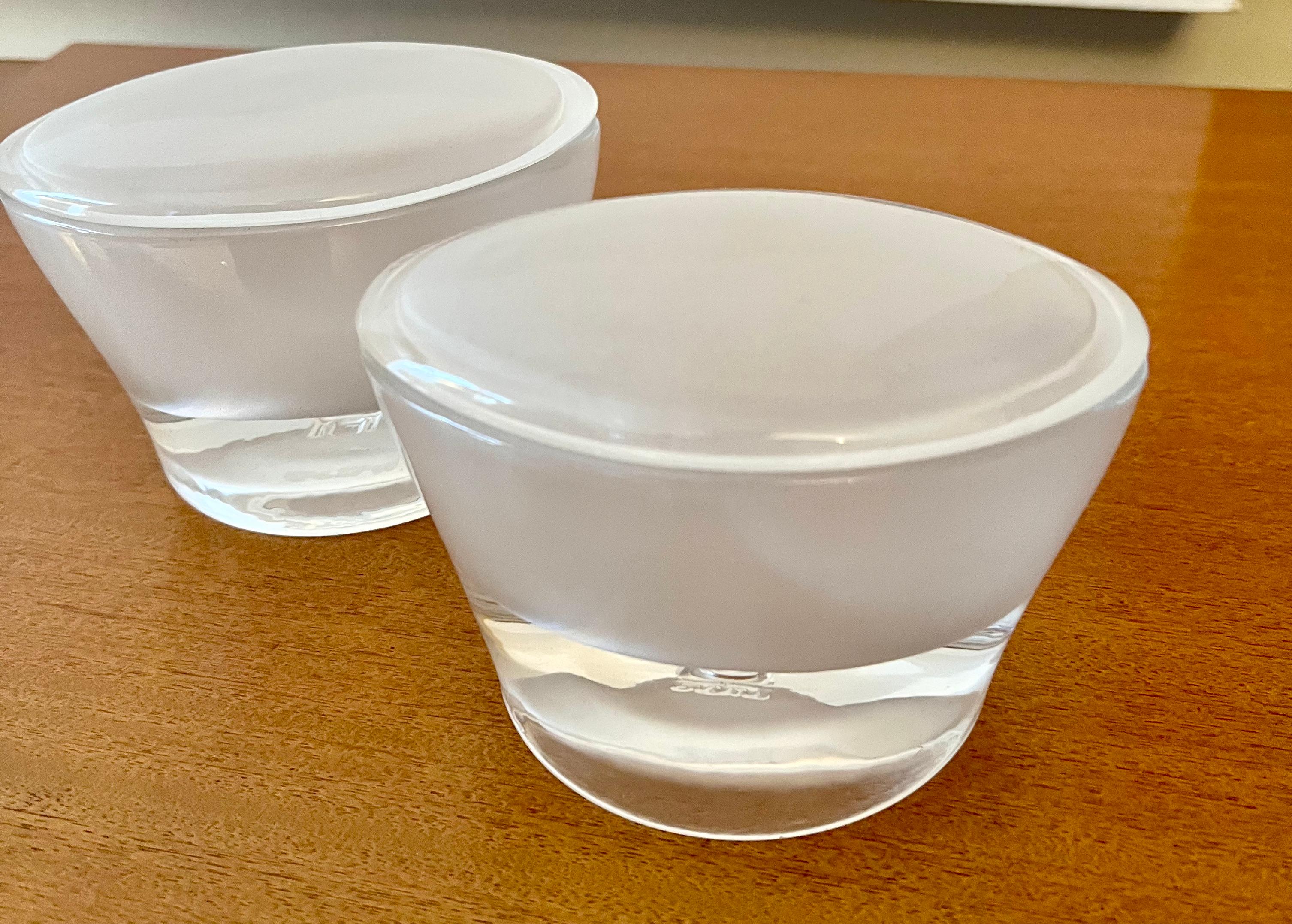 Pair of Oval Frosted Lidded Glass Boxes  In Good Condition For Sale In Los Angeles, CA