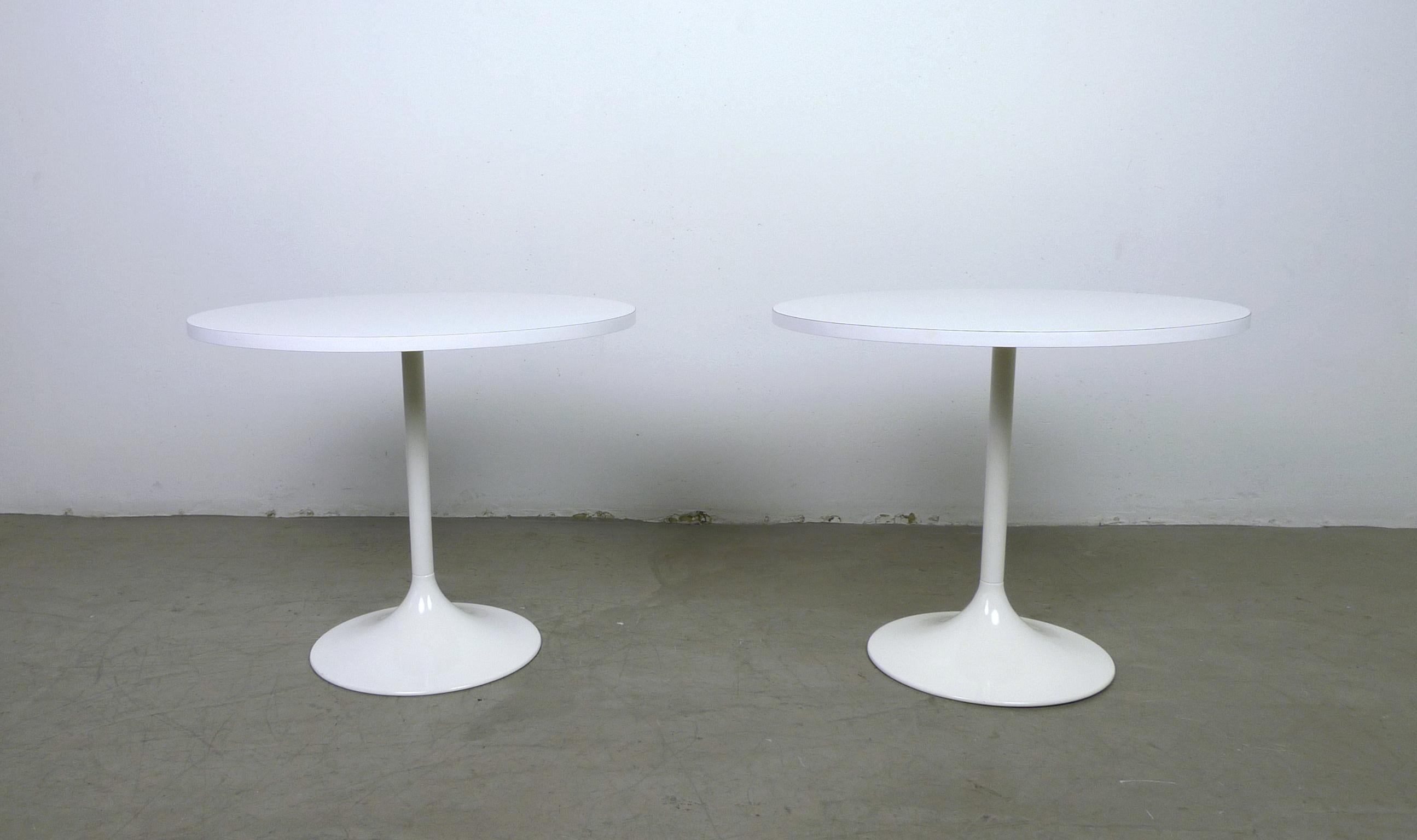 Lacquered Pair of Oval Side Tables with Tulip Bases, Germany, 1970s For Sale
