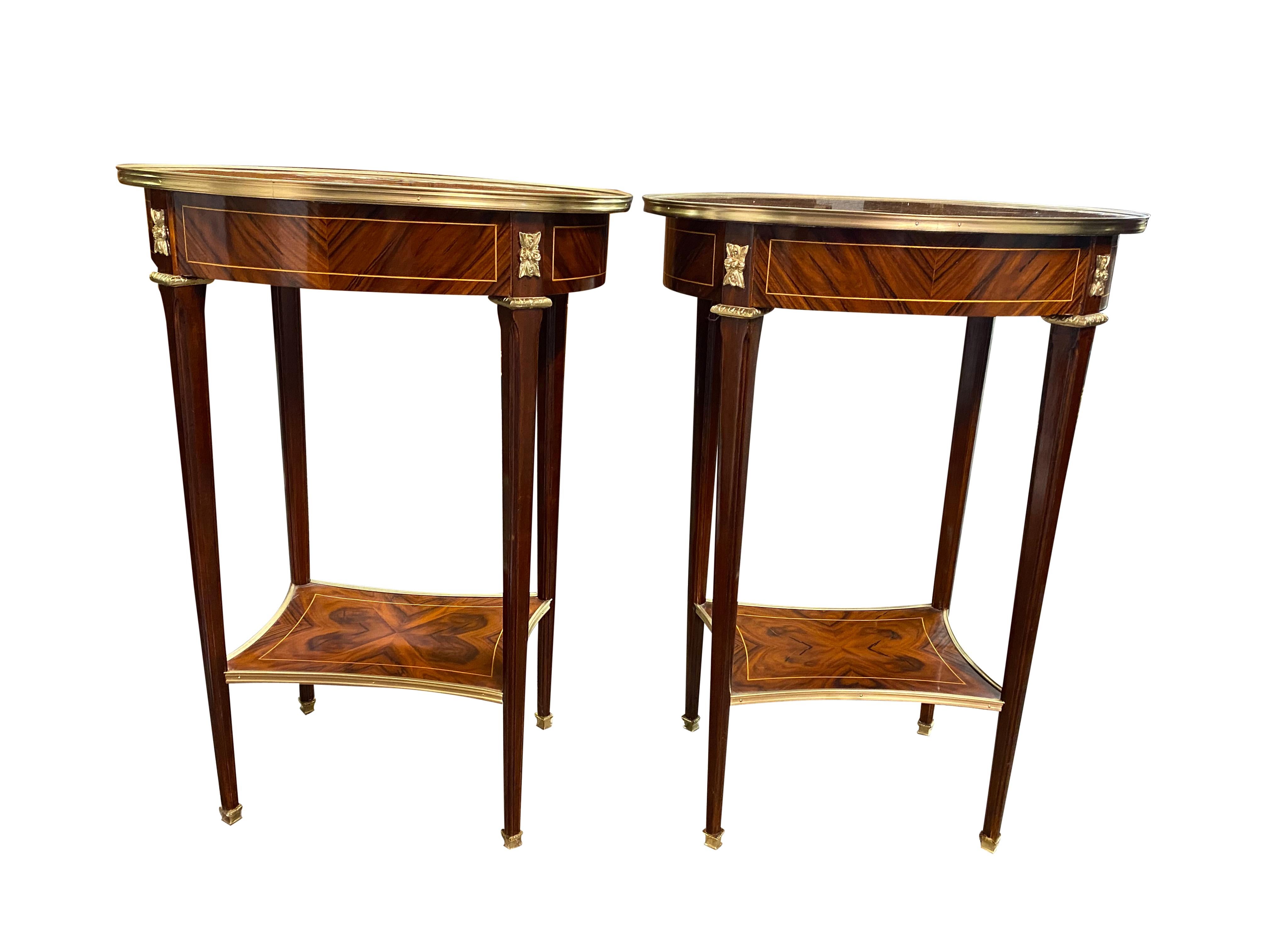 Pair of Oval Top 20th Century English Regency Style Side Tables For Sale 3