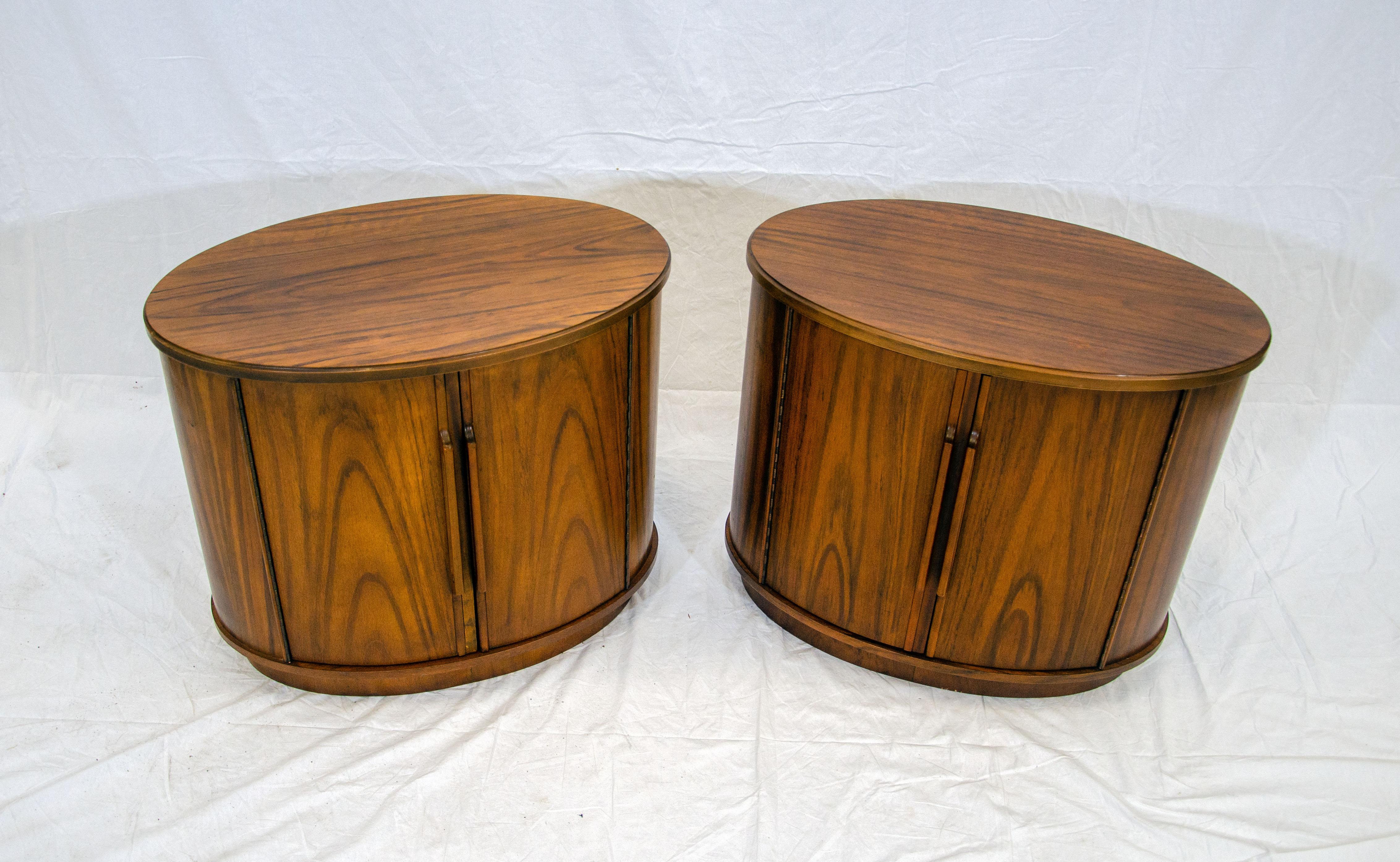 Mid-Century Modern Pair of Oval Walnut Nightstands / End Tables, Heritage