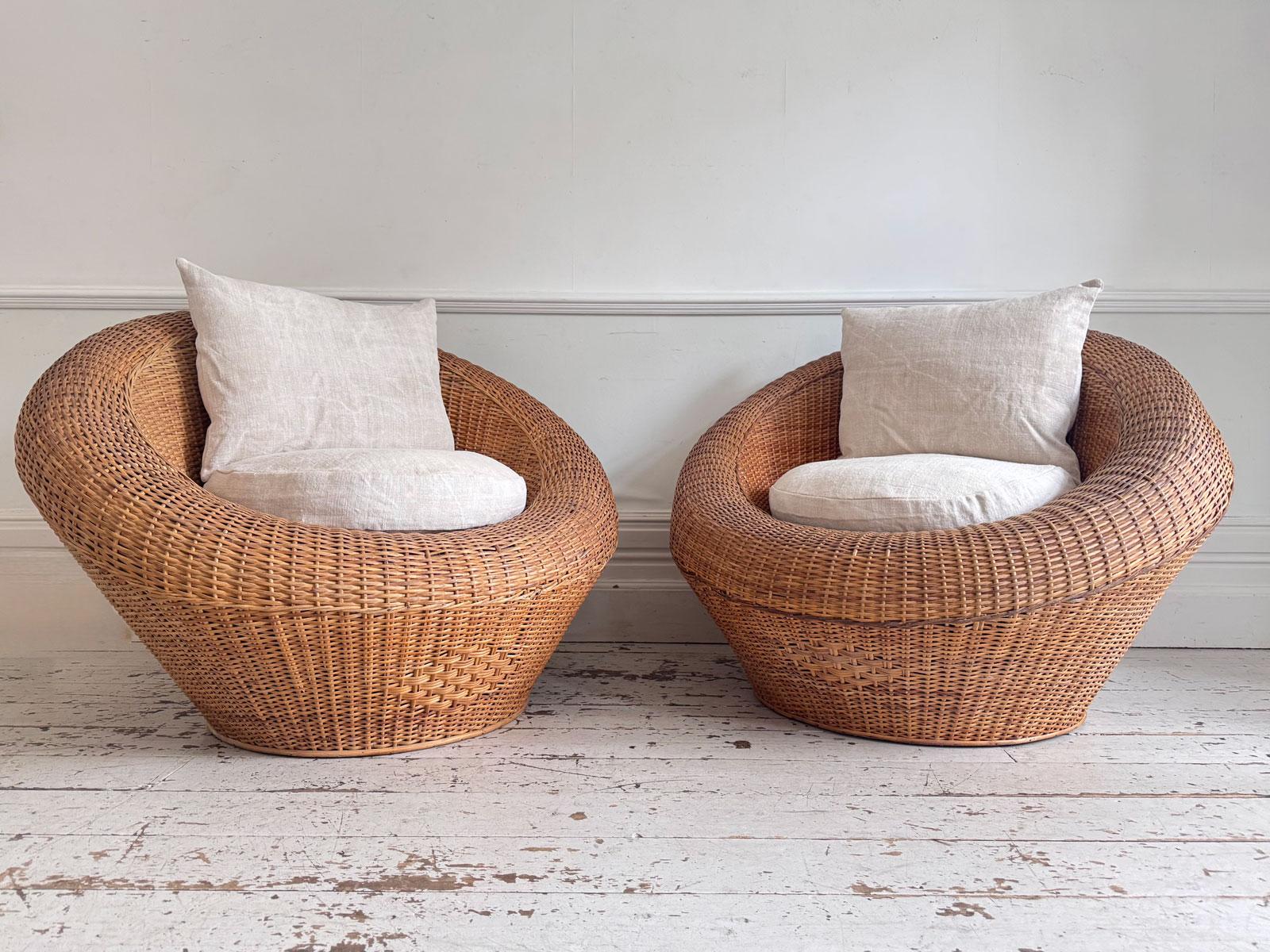 Pair of Oversized 1970s French Round Rattan Lounge Chairs with Feather Cushions In Excellent Condition For Sale In London, GB
