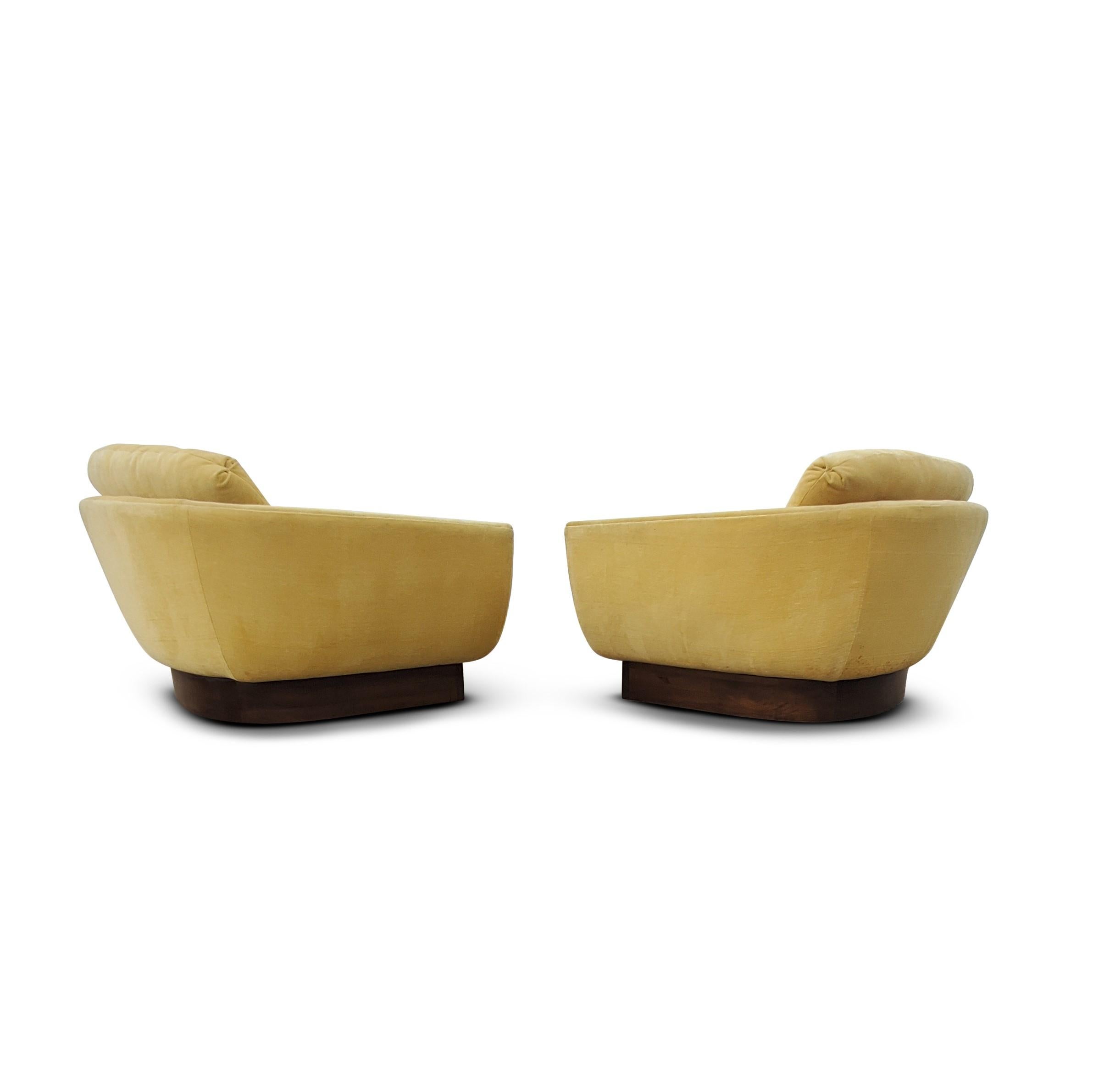 Pair of Oversized Adrian Pearsall  Lounge Chairs  For Sale 1