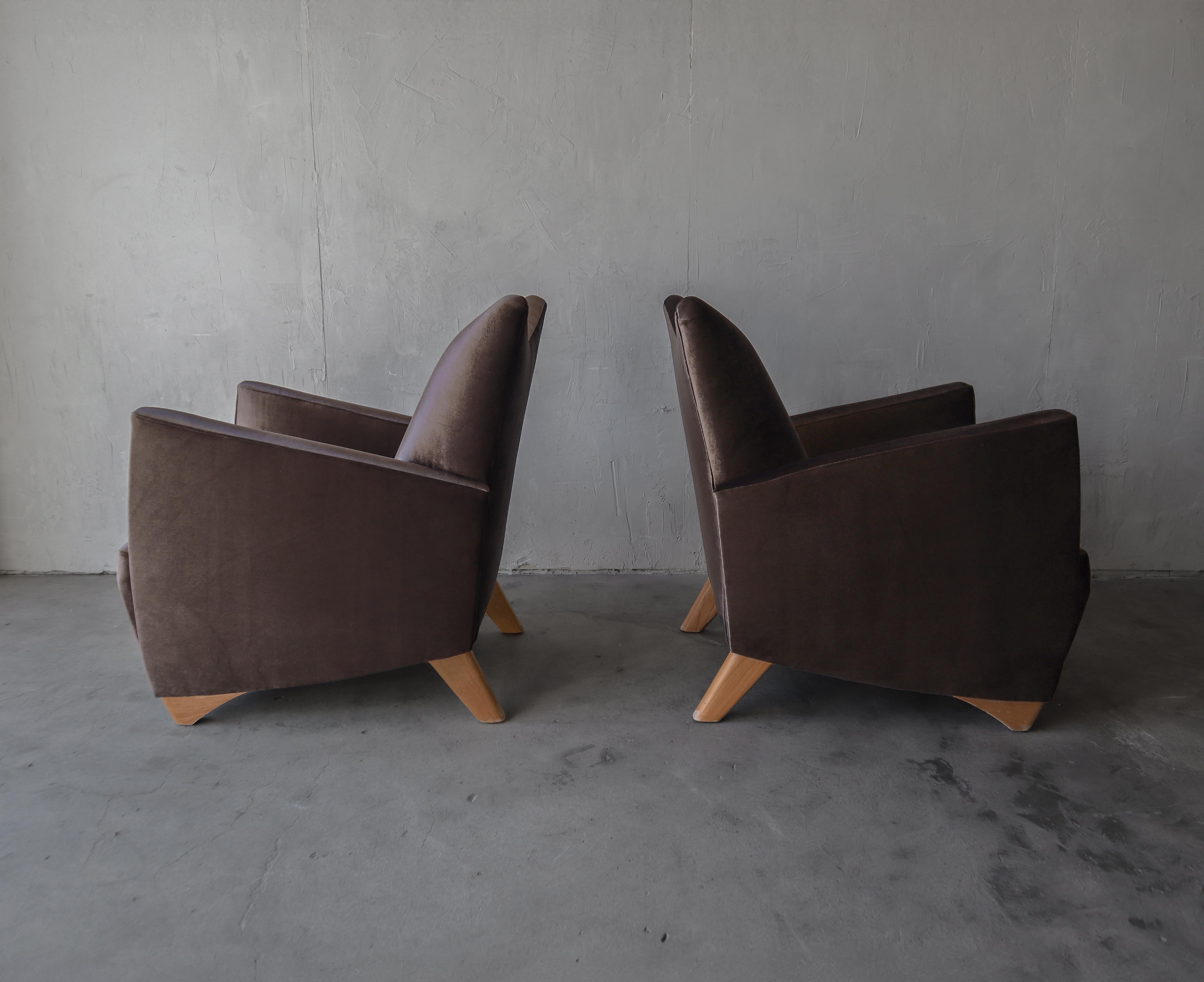 Paar überdimensionierte Art Deco Wingback Lounge Chairs (Art déco) im Angebot