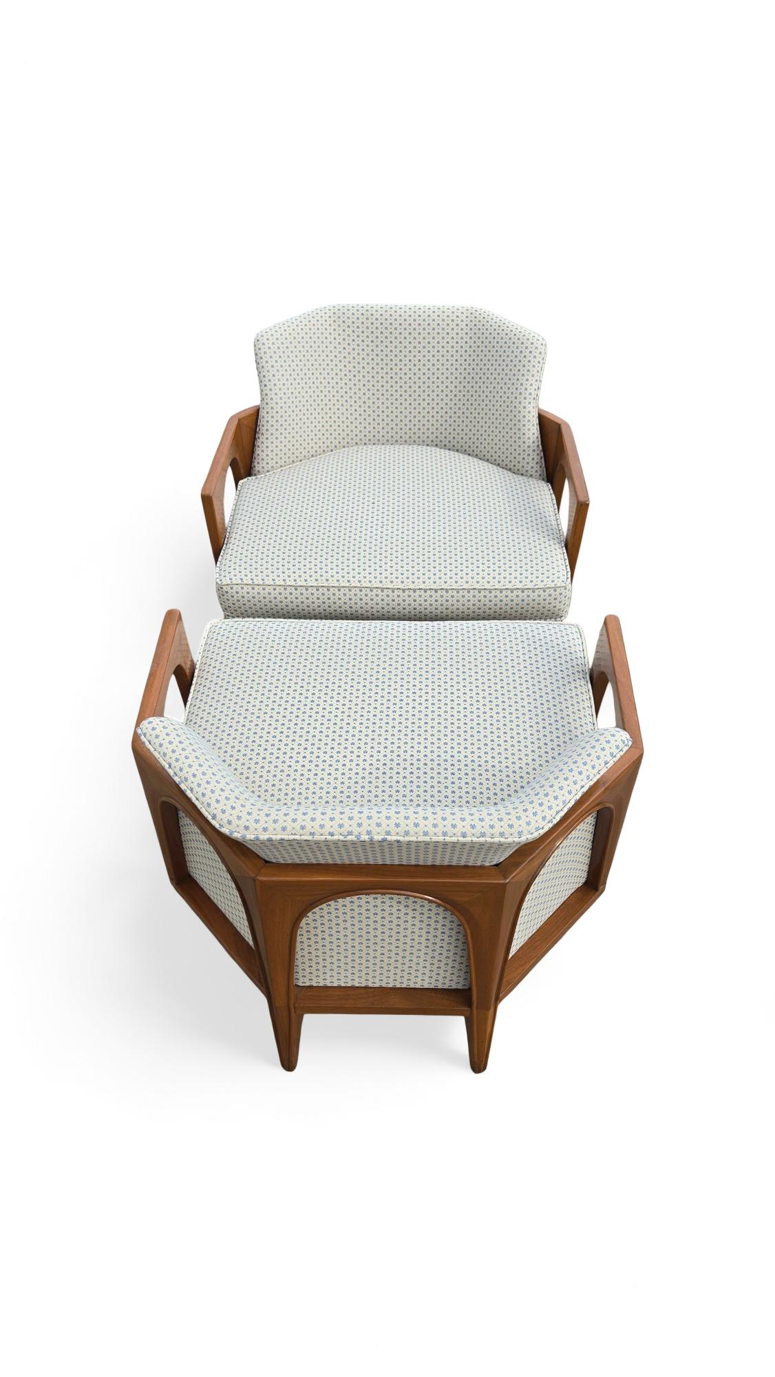 Pair of Oversized Billy Haines Style Sculpted Lounge Chairs For Sale 6