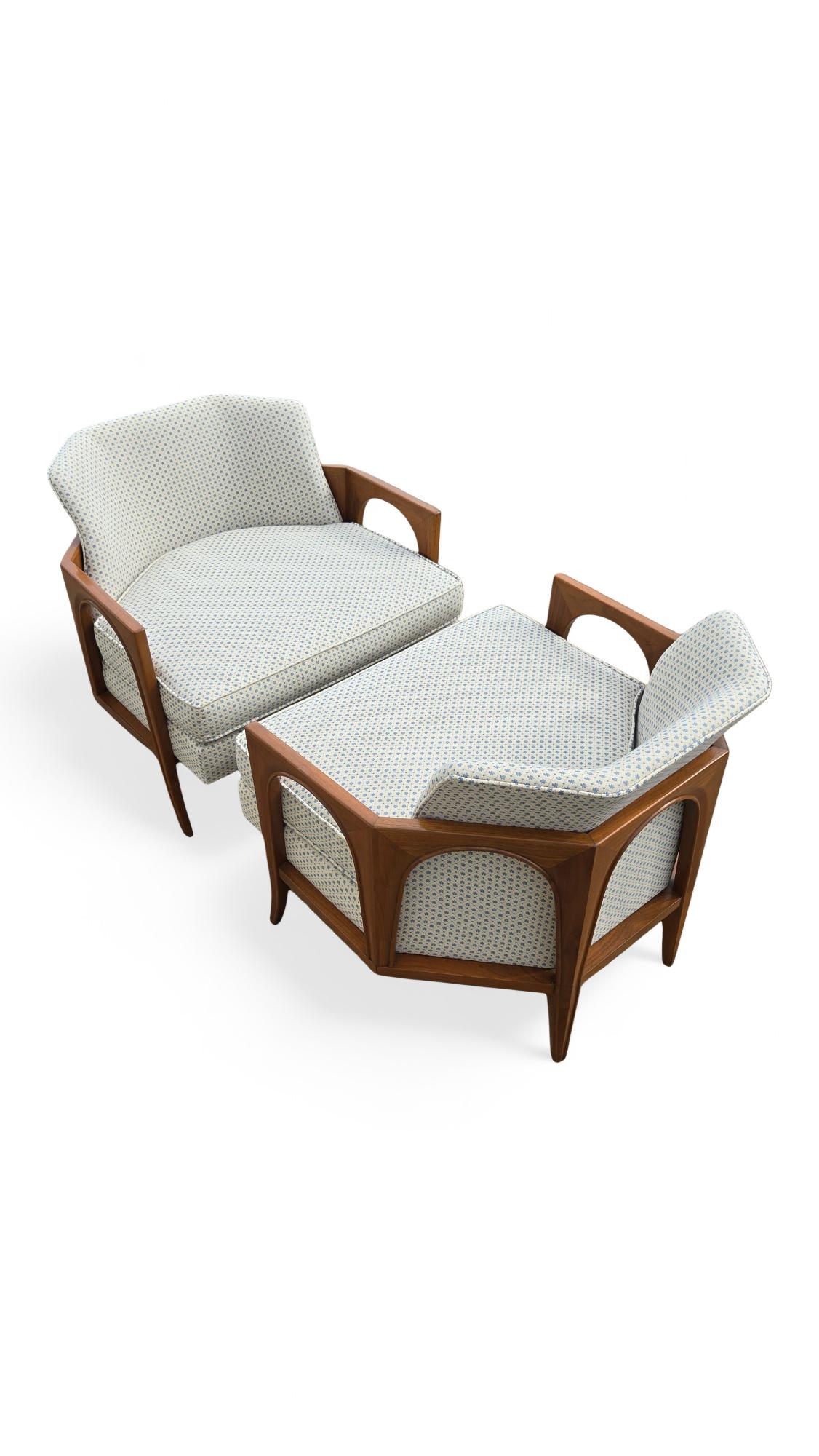 Pair of Oversized Billy Haines Style Sculpted Lounge Chairs For Sale 9