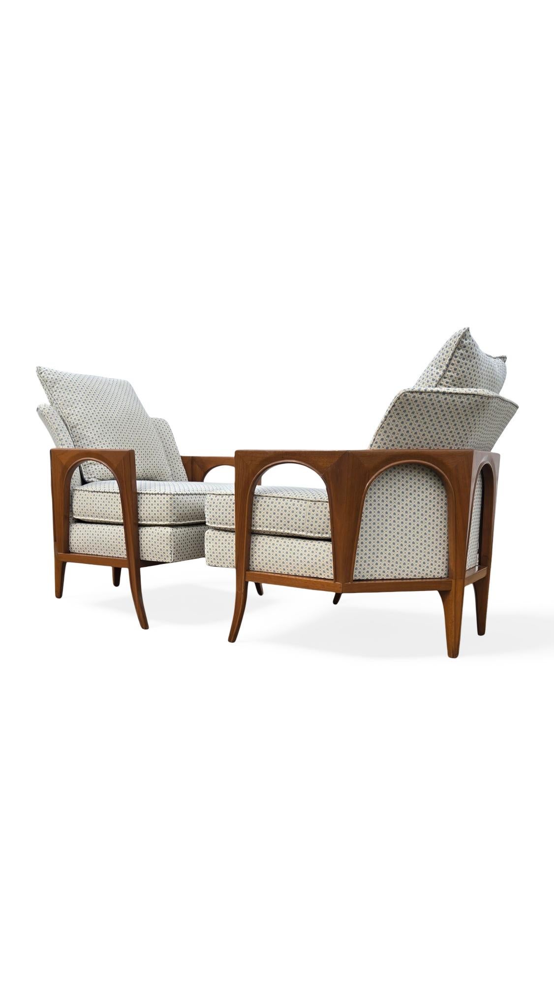 Pair of Oversized Billy Haines Style Sculpted Lounge Chairs For Sale 2