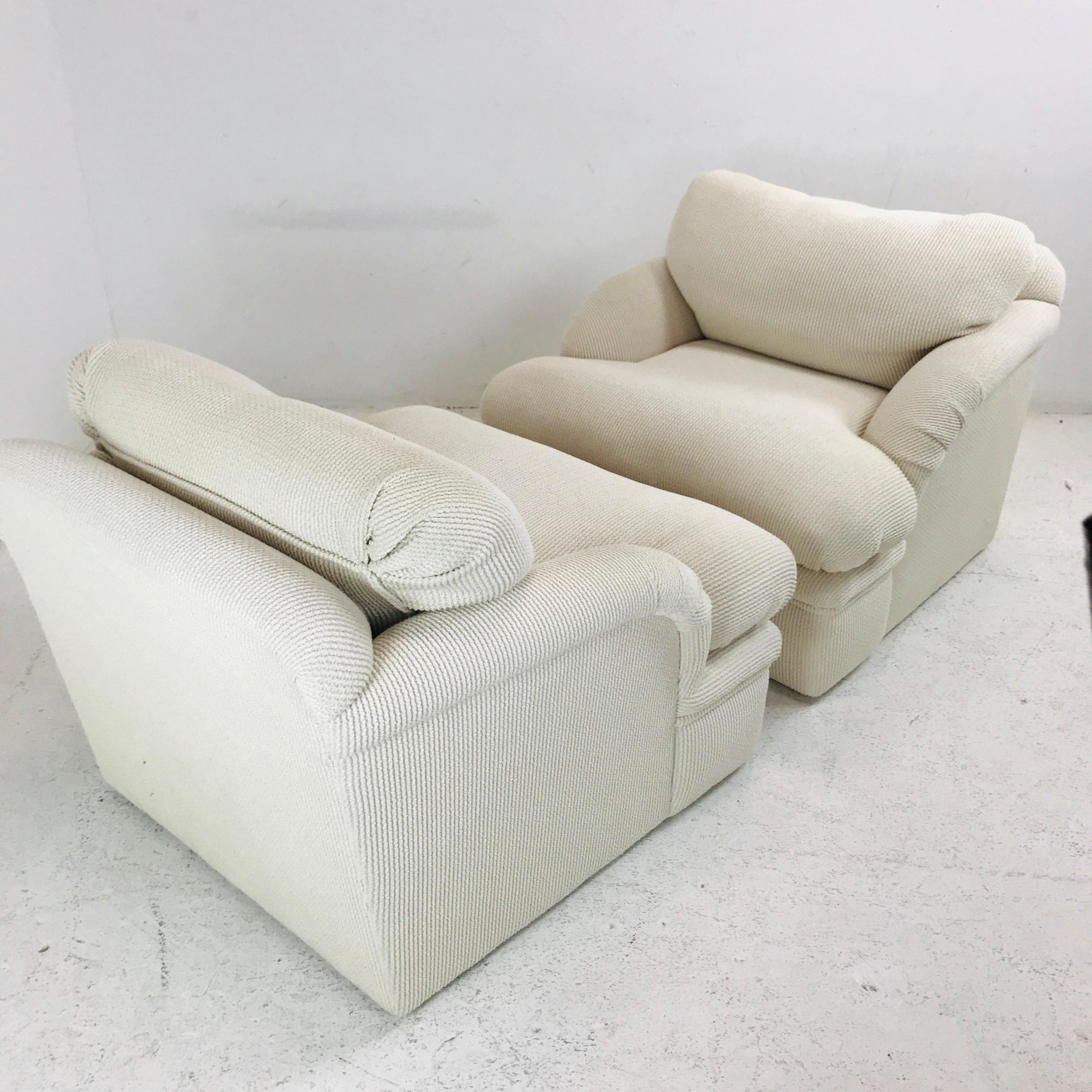 Modern Pair of Oversized J. Robert Scott 1980s Lounge Chairs