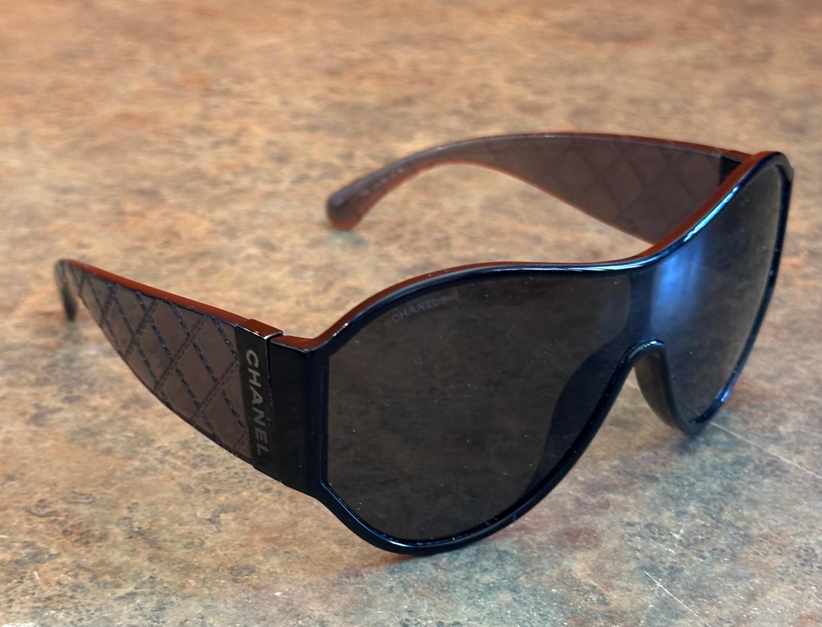 Pair of Oversized Quilted Shield Sunglasses with Original Case & Box by Chanel For Sale 7