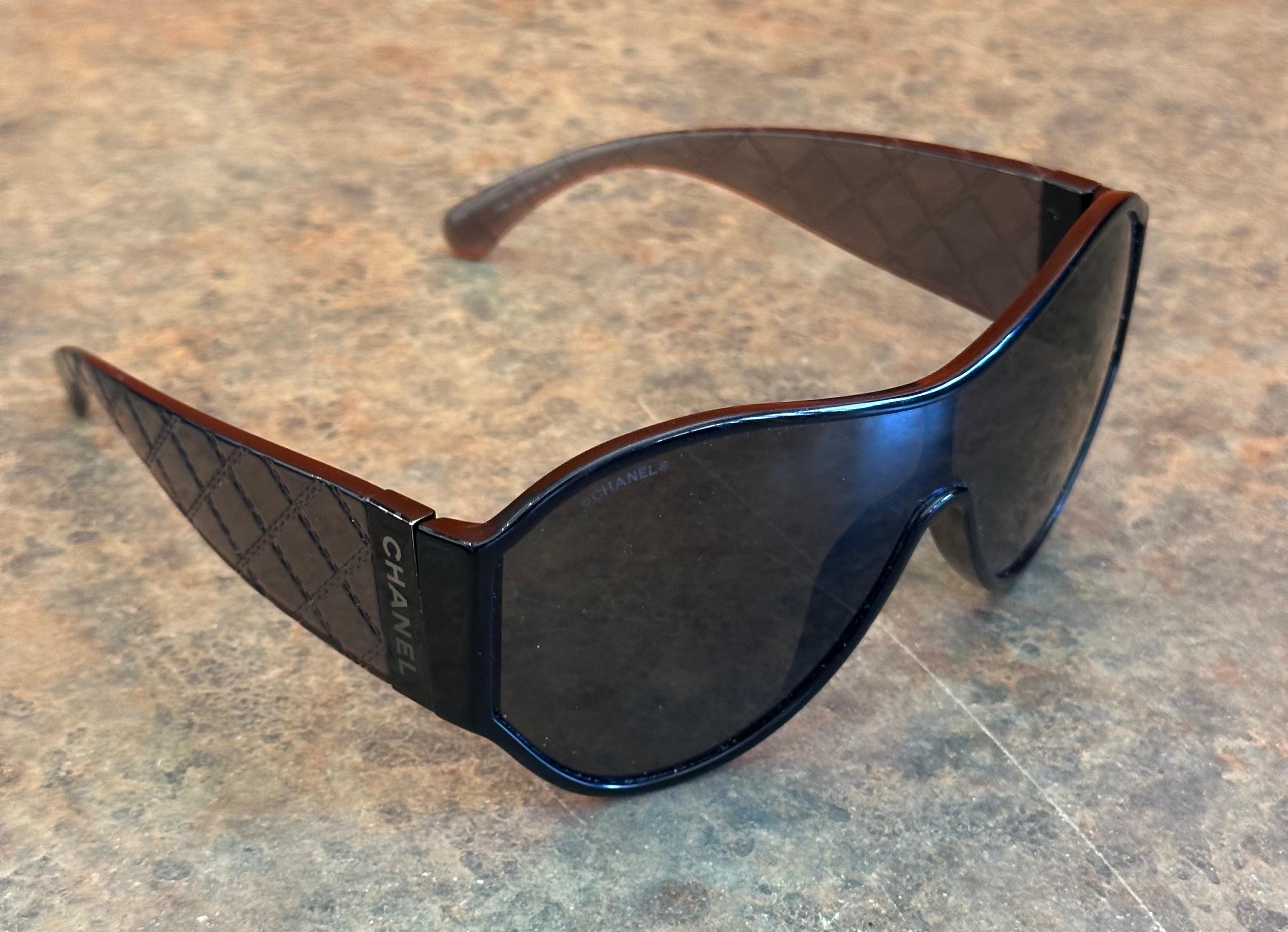 Pair of Oversized Quilted Shield Sunglasses with Original Case & Box by Chanel For Sale 8