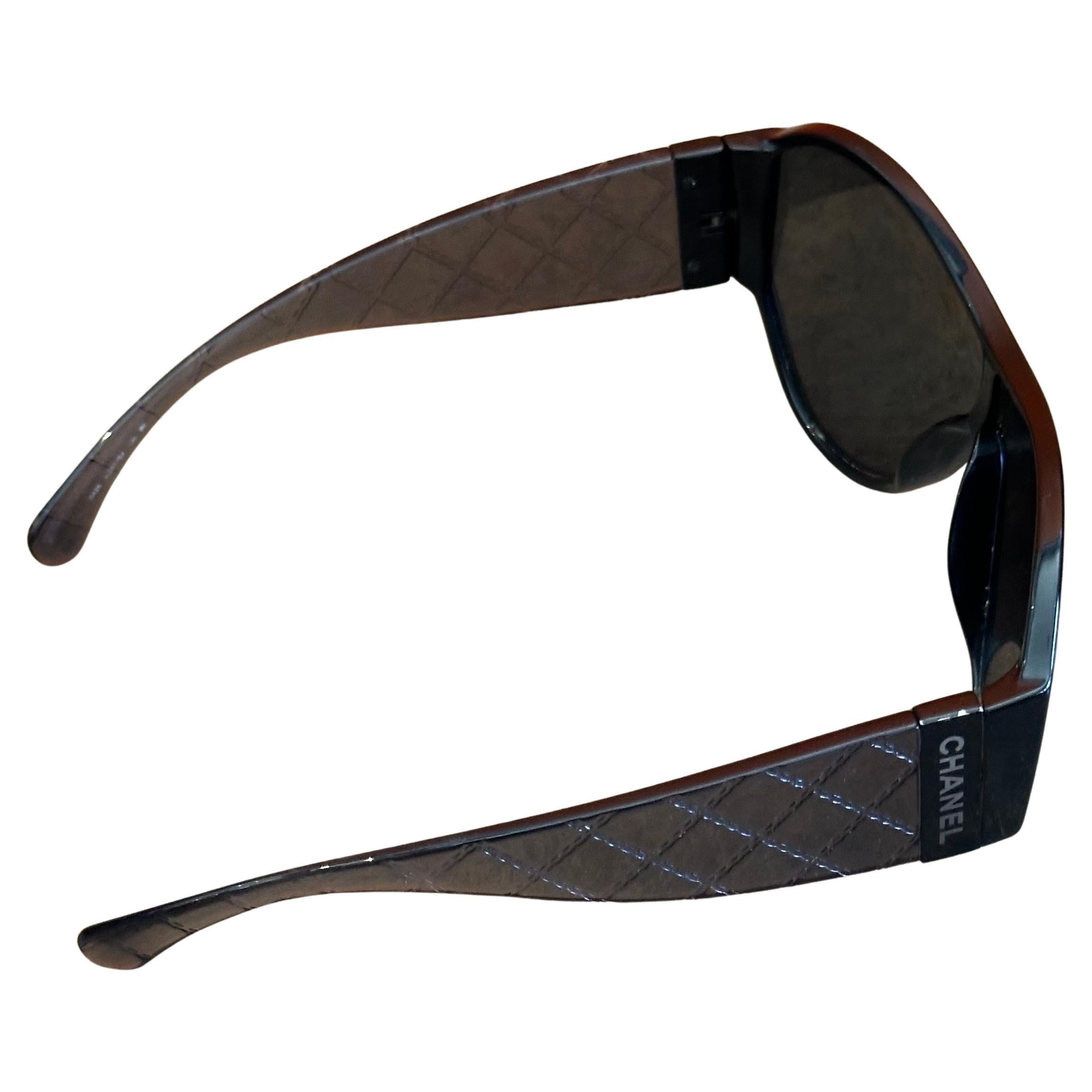 Pair of Oversized Quilted Shield Sunglasses with Original Case & Box by Chanel In Good Condition For Sale In San Diego, CA