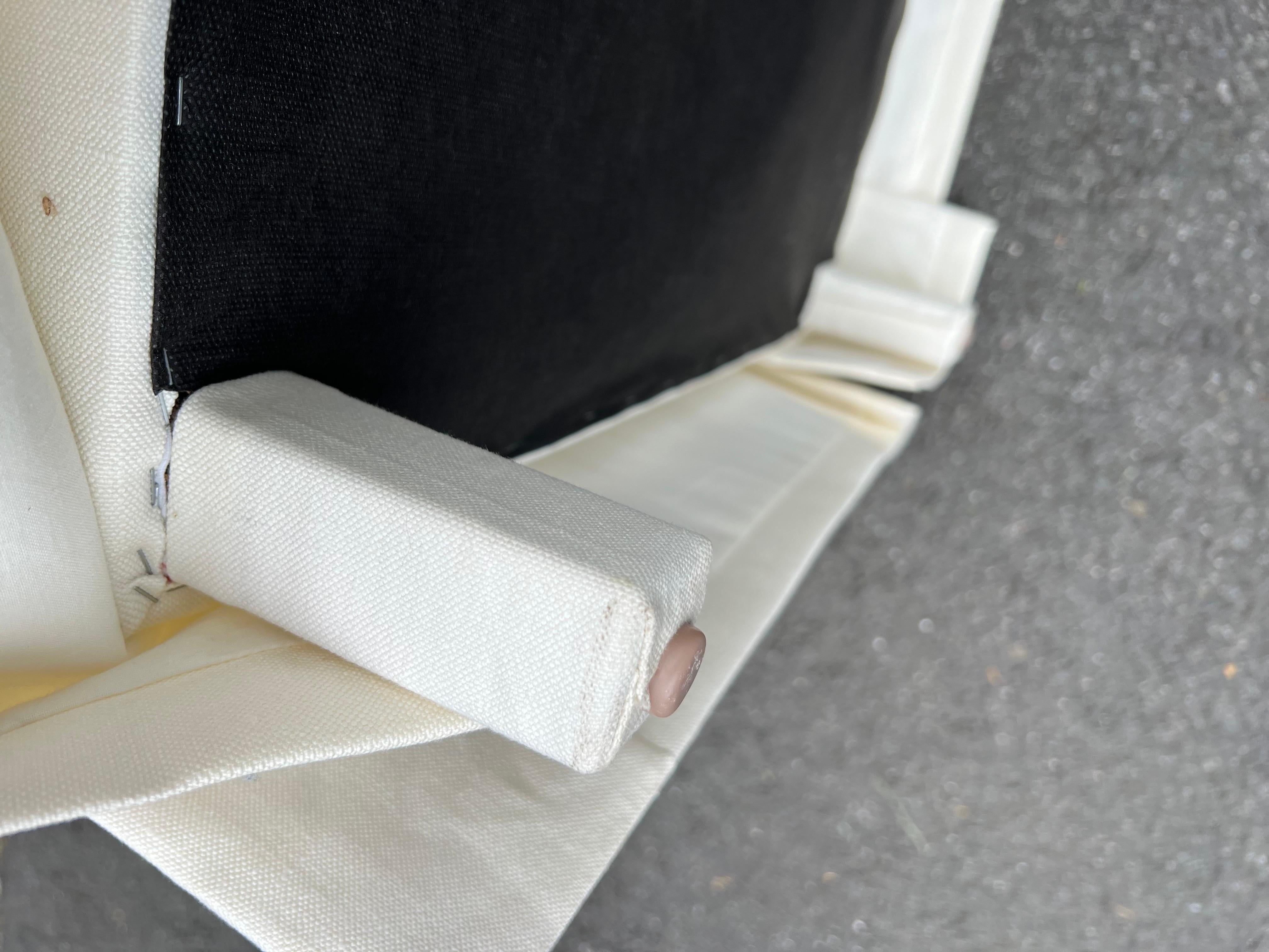 Coppia di ottomane quadrate oversize in cotone bianco in vendita 11