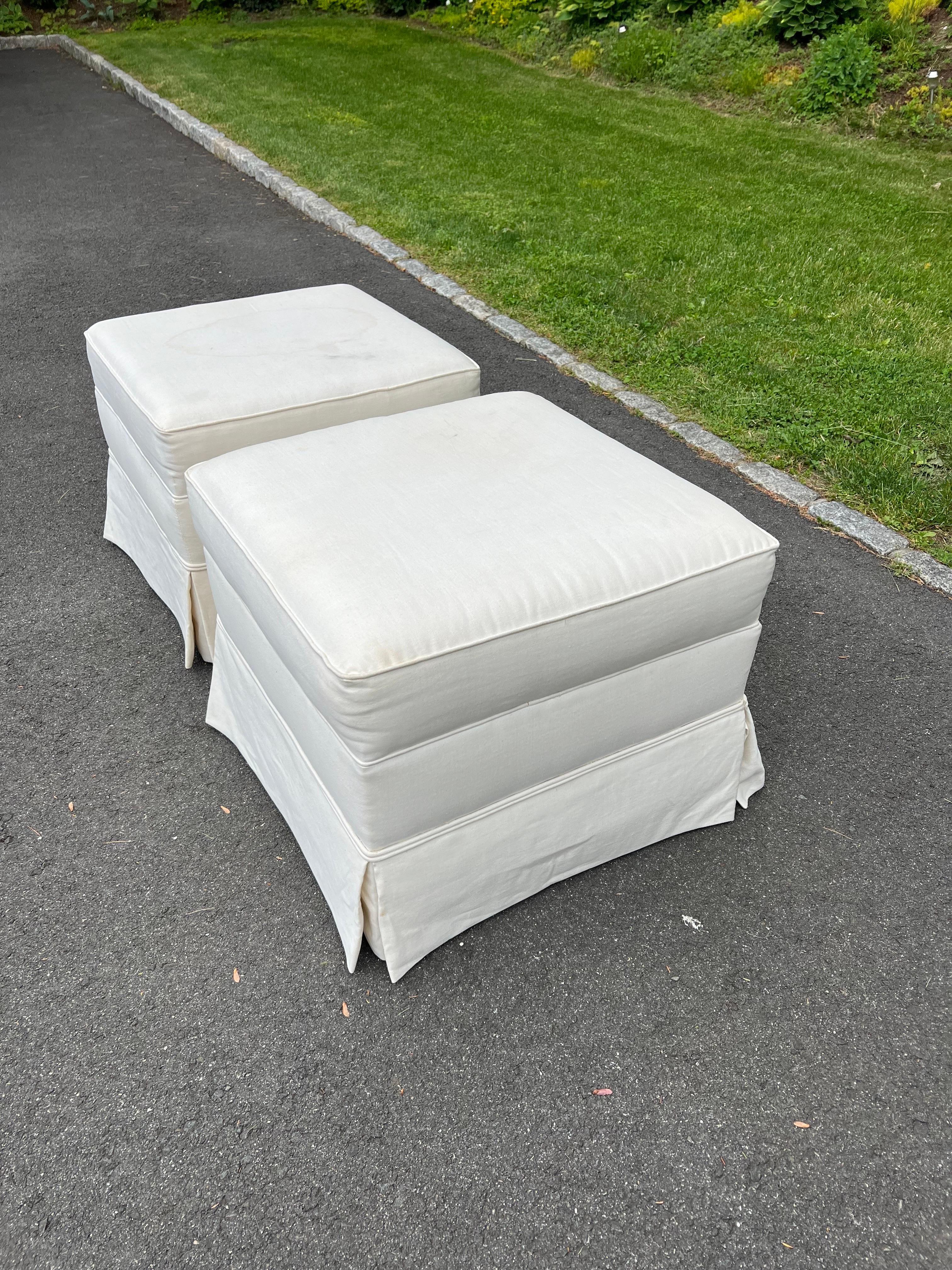 Coppia di ottomane quadrate oversize in cotone bianco in vendita 2
