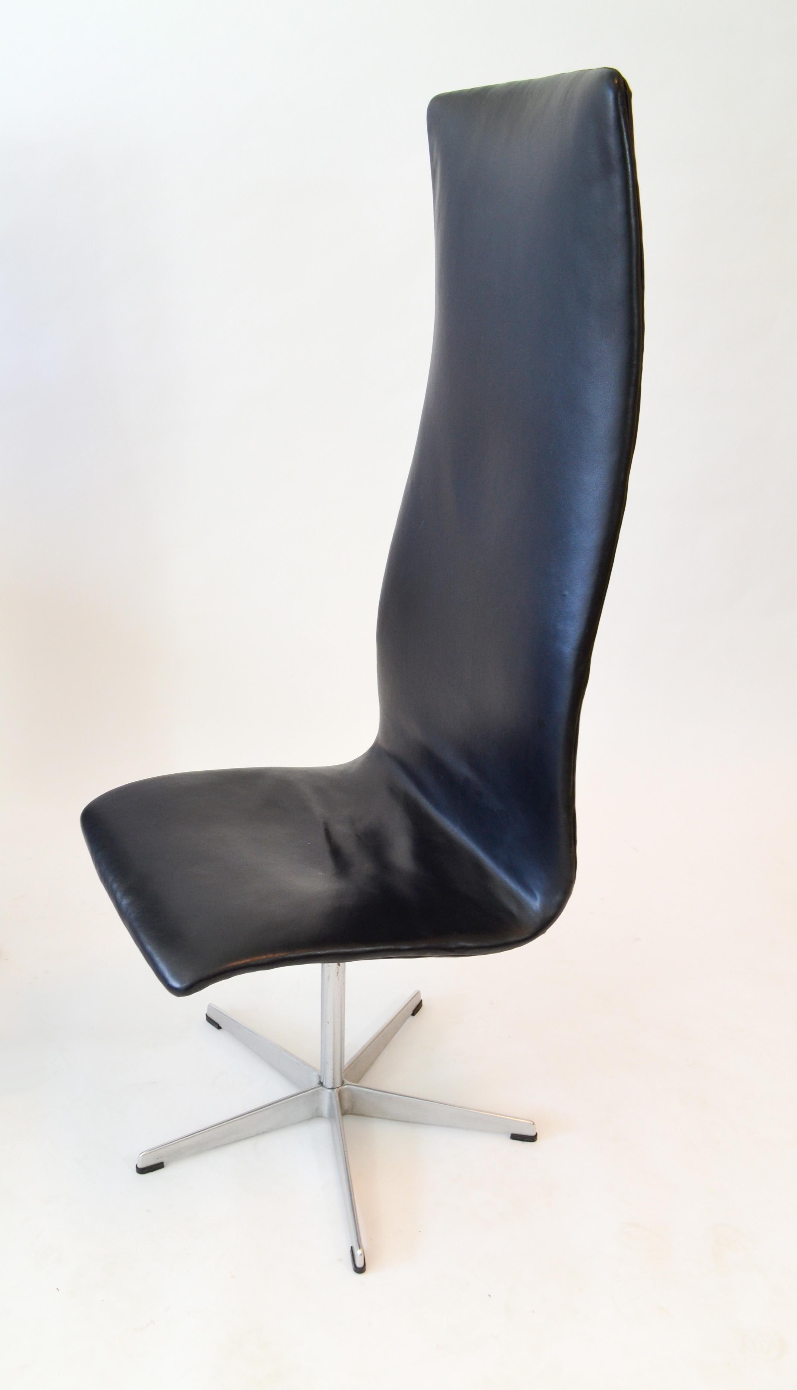 Paar schwarze Oxford-Stühle von Arne Jacobsen für Fritz Hansen, Dänemark 1960er Jahre (Dänisch) im Angebot