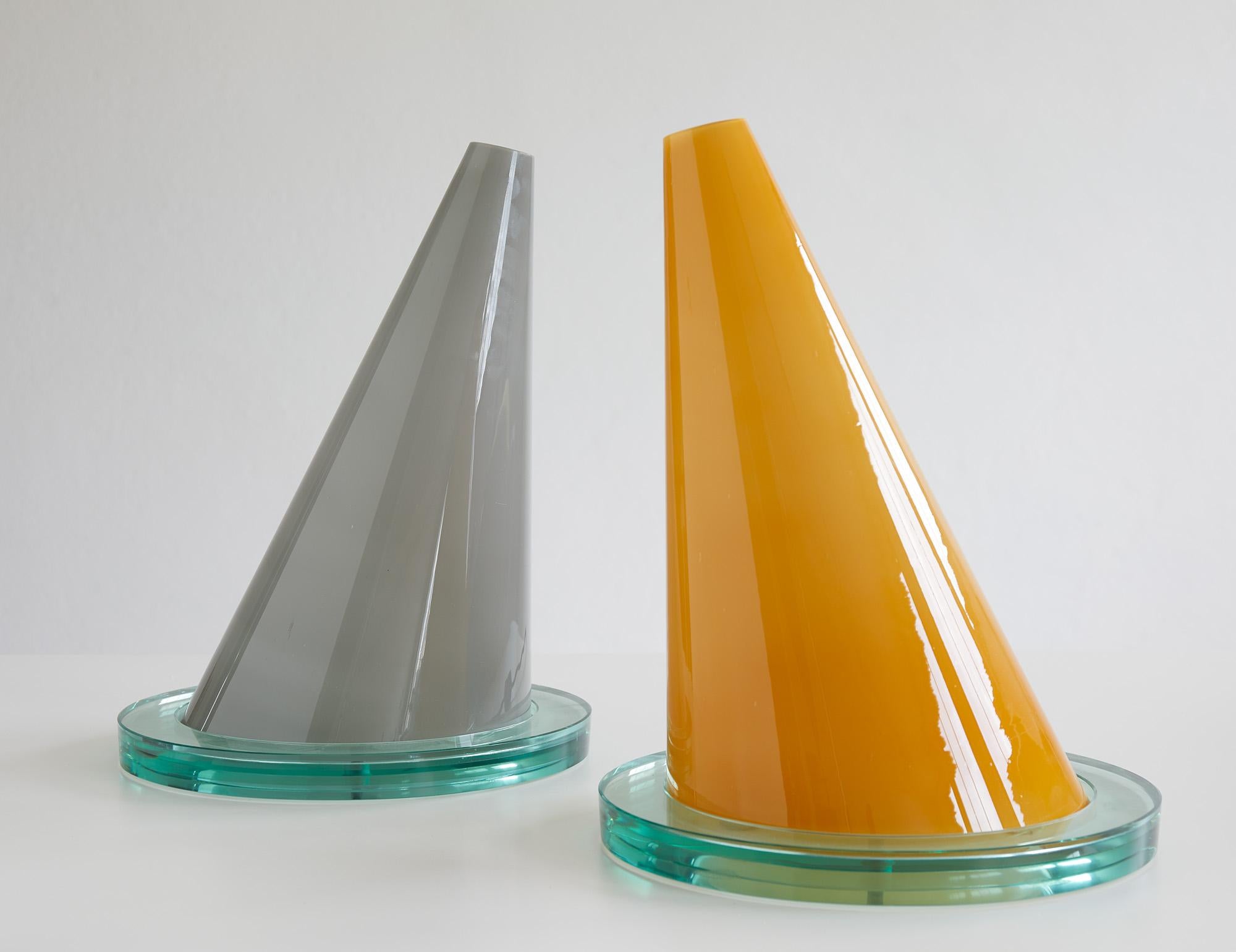 Ein Paar OZ-Tischlampen von Franco Raggi und Daniela Puppa, Ed.Fontana Arte 1981 (Moderne der Mitte des Jahrhunderts) im Angebot