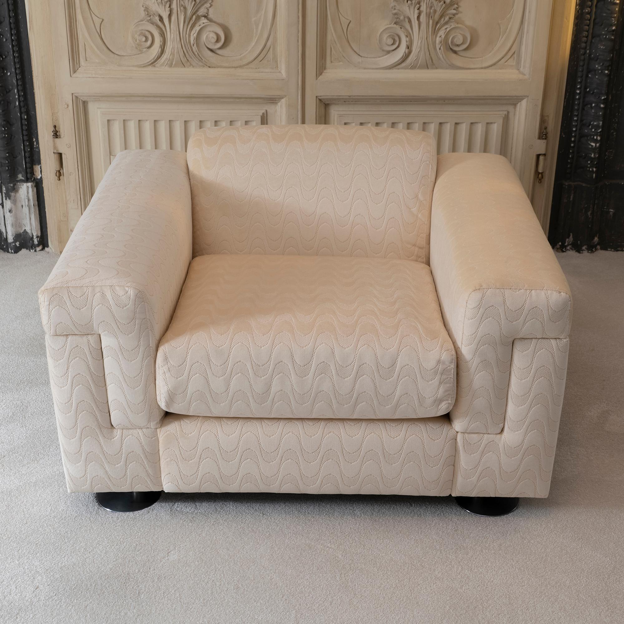 Pair of P120 Armchairs by Tecno, Ivory Woven Velvet, Italy, 1966 In Good Condition For Sale In Firenze, IT