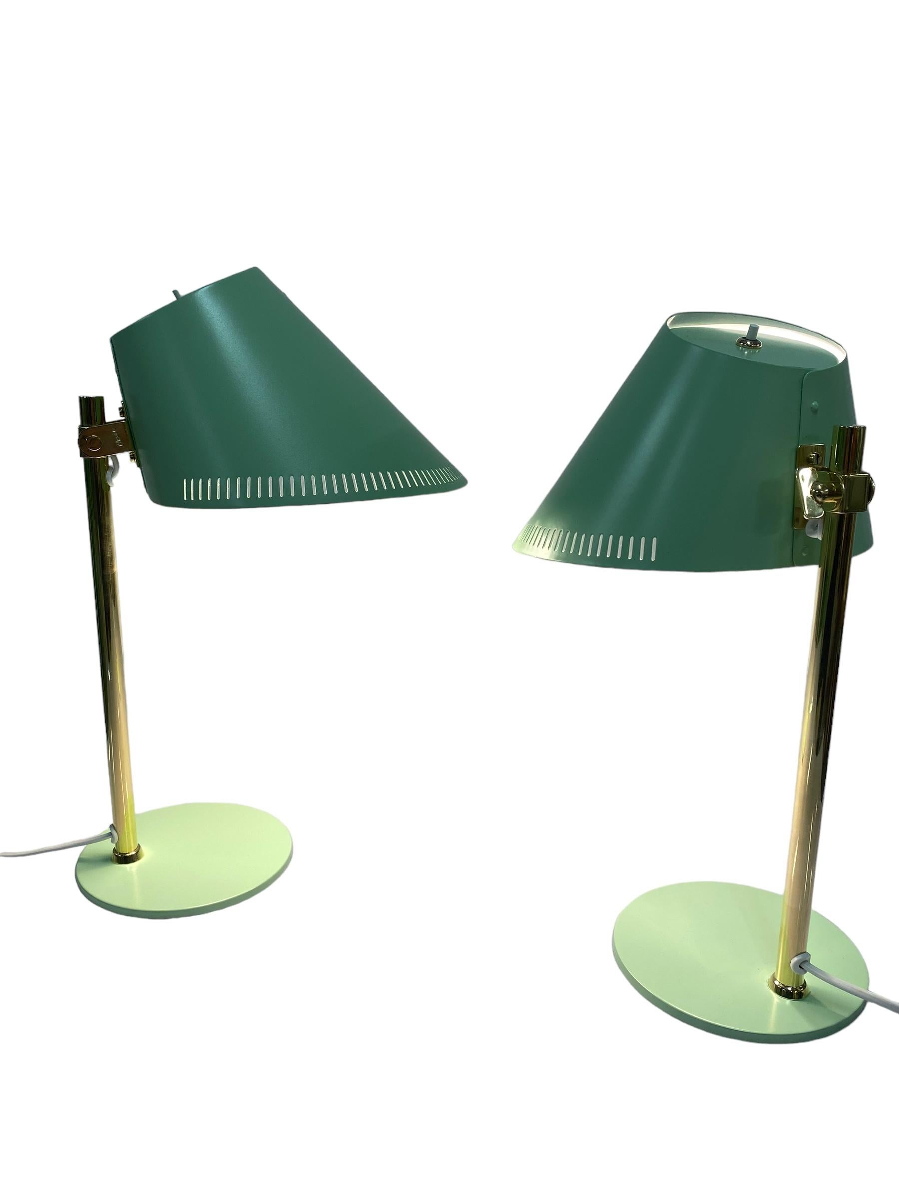 Milieu du XXe siècle Paire de lampes de table Paavo Tynell Modèle. 9227, Idman Oy 1950s en vente