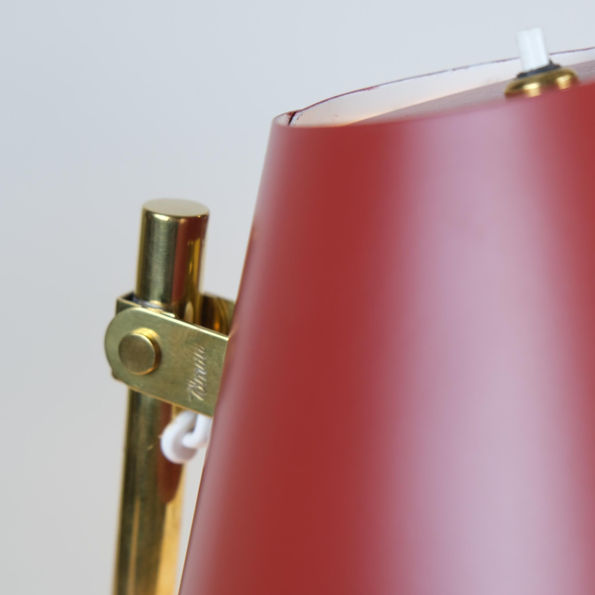 Paar Paavo Tynell-Tischlampen Modell 9227 in Rot und Messing, Idman 1950er Jahre im Angebot 2