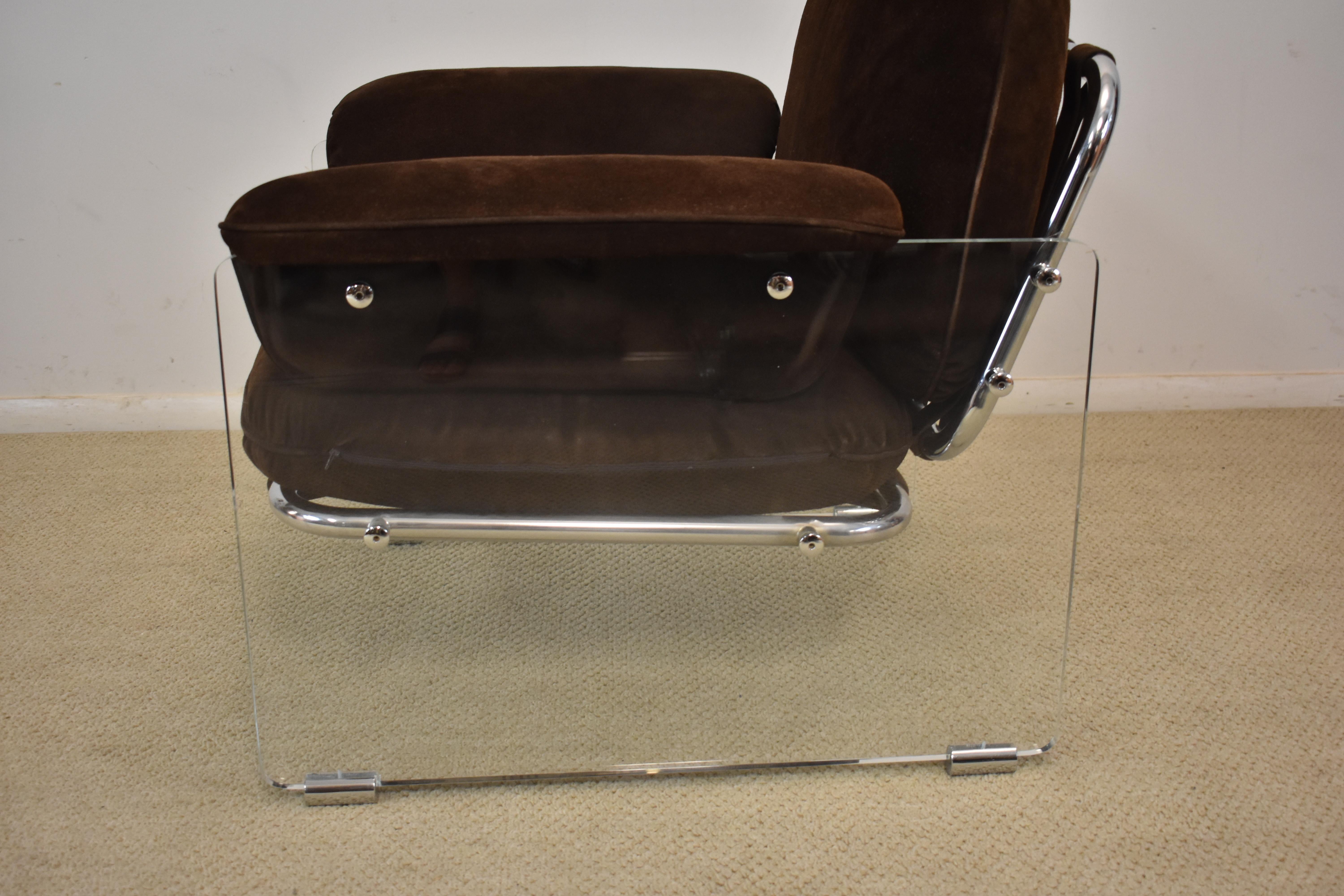Pair of Pace Argenta Italian Suede, Lucite and Chrome Chairs In Good Condition In Toledo, OH