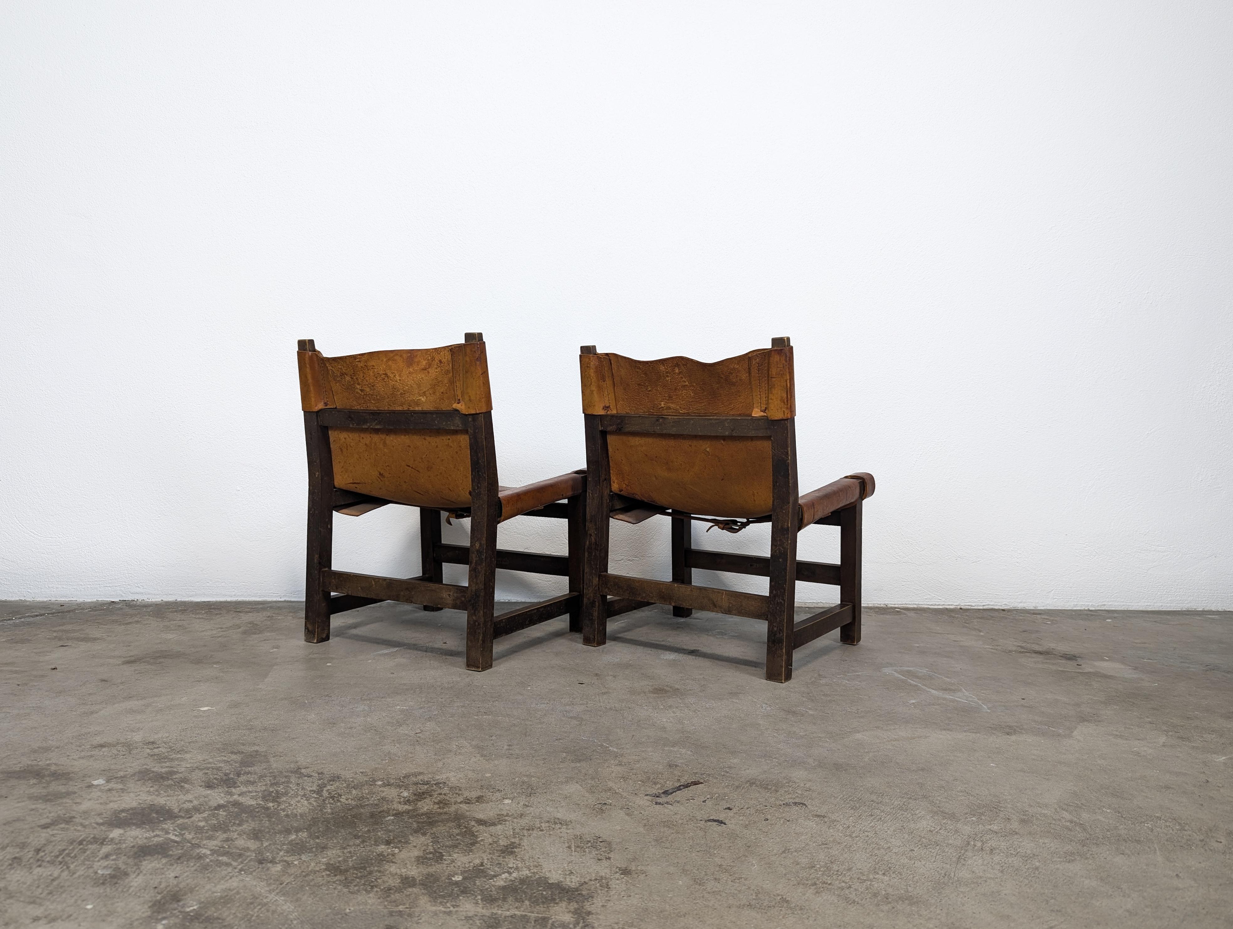 Pair of Paco Muñoz for Darro, 'Riaza' Chair Walnut and Leather, Spain, c1960s In Good Condition For Sale In Chino Hills, CA