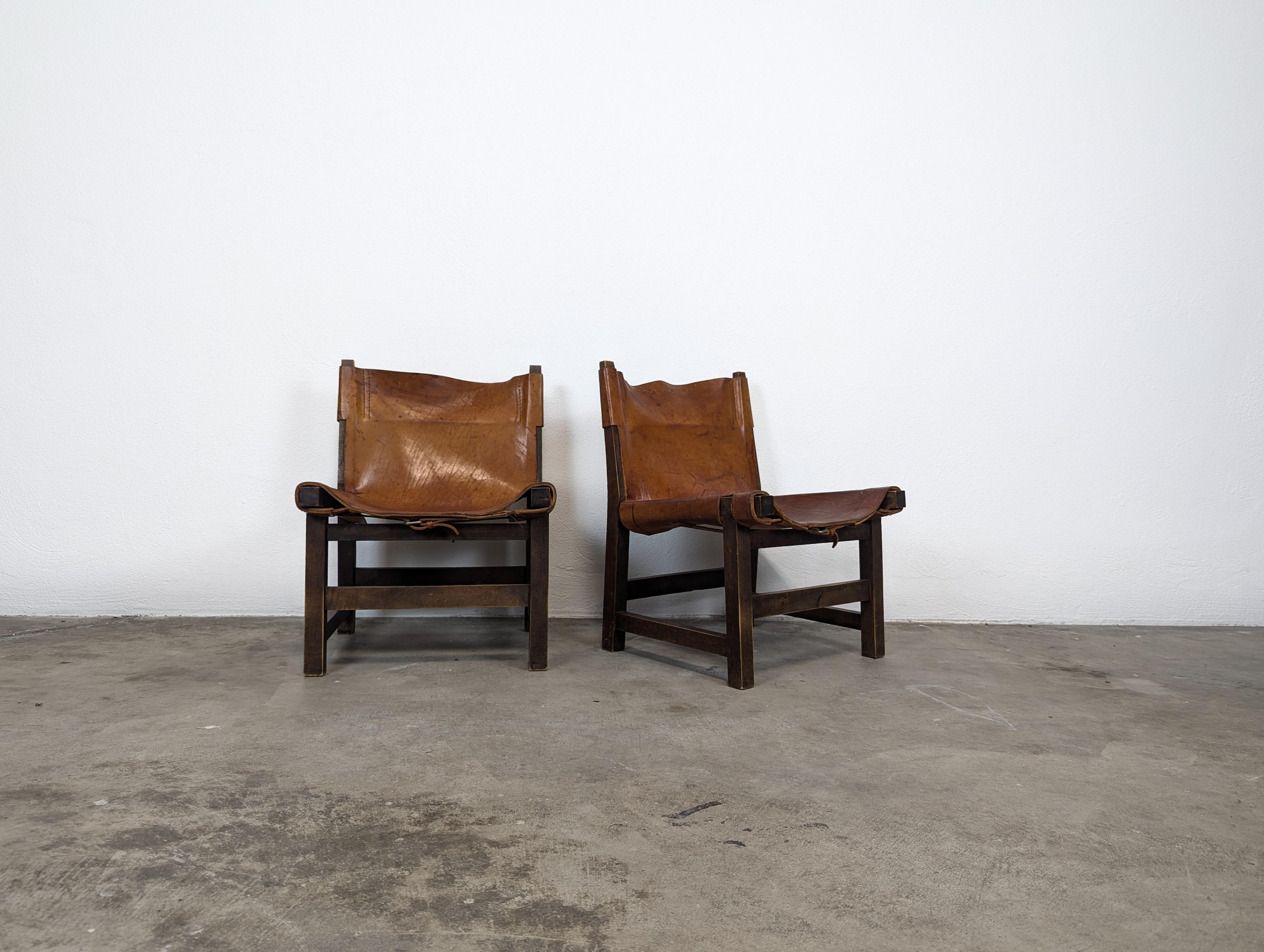 Pair of Paco Muñoz for Darro, 'Riaza' Chair Walnut and Leather, Spain, c1960s For Sale 2