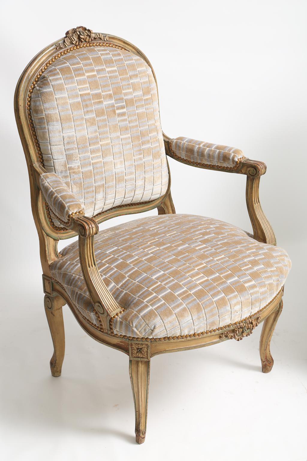 Louis XV Paire de Fauteuils peints du 19ème siècle en vente