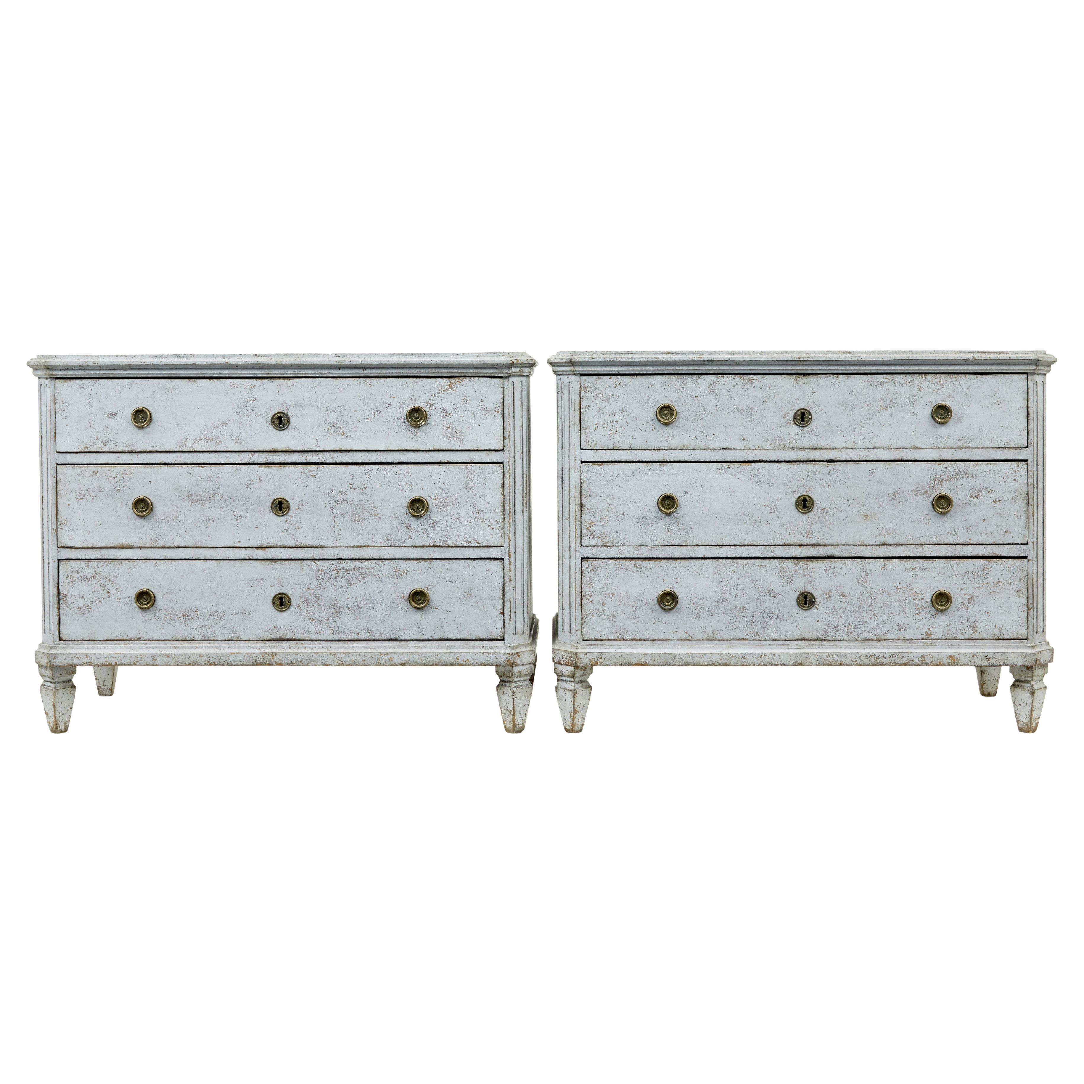 Coppia di cassettoni svedesi dipinti del XIX secolo in vendita