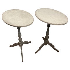 Paire de tables d'appoint suédoises peintes du 19ème siècle de style gustavien