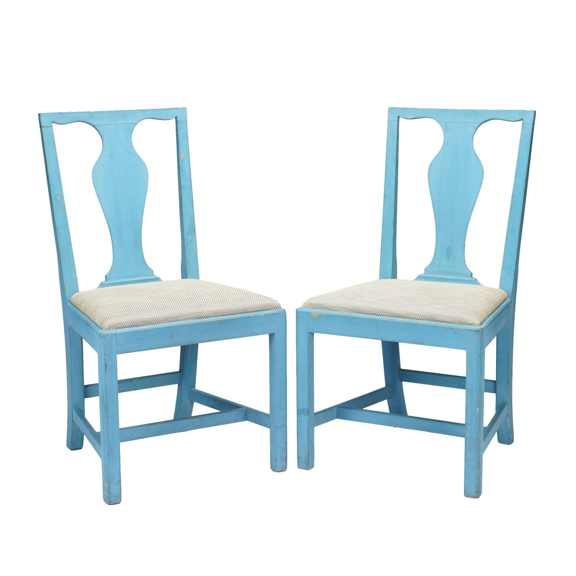 American Pair of painted Academic Revival slip seat side chairs, 1940 For Sale