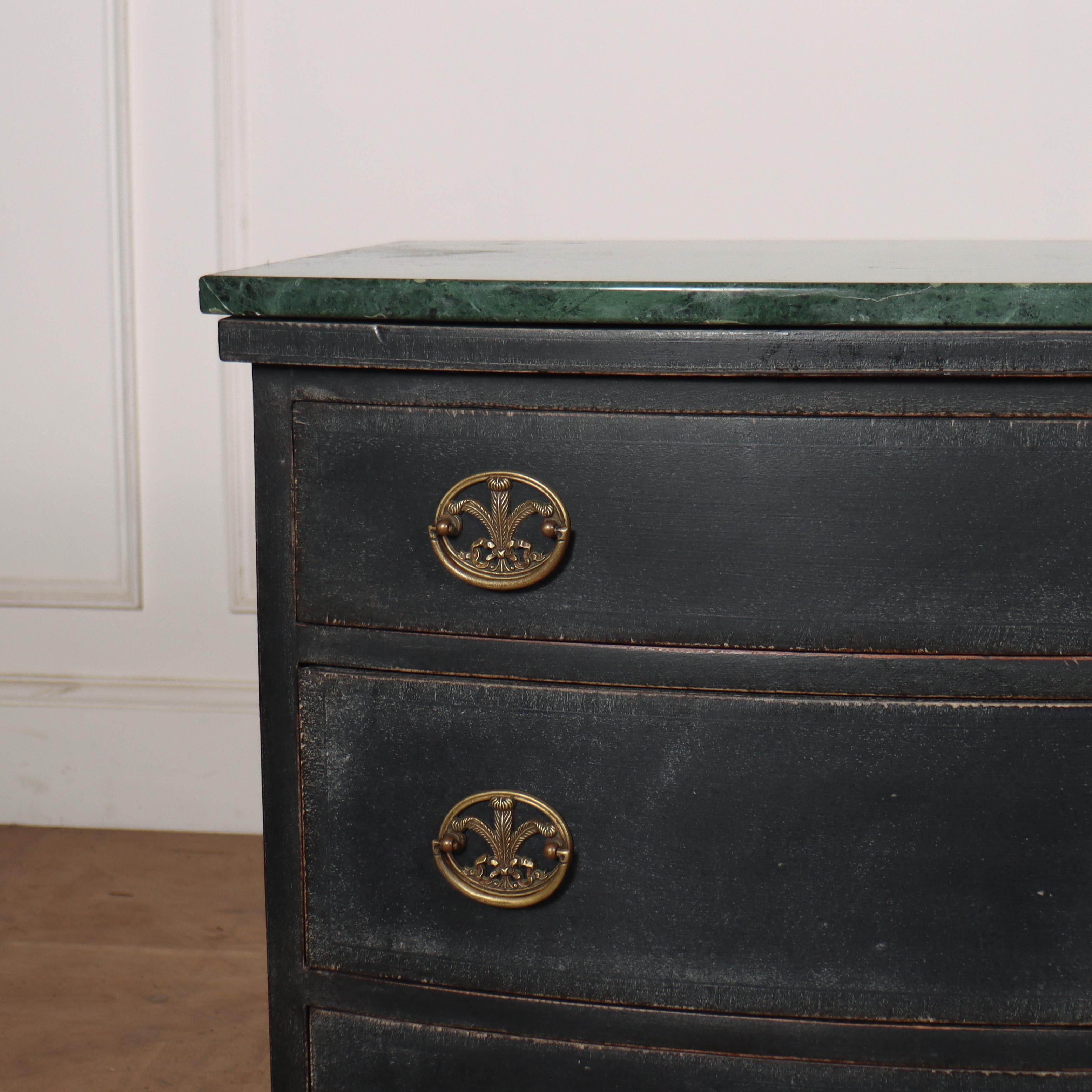 Pair of early 20th C English bowfront painted oak bedside chest of drawers. 1920.

Reference: 8118

Dimensions
25.5 inches (65 cms) Wide
19 inches (48 cms) Deep
27 inches (69 cms) High