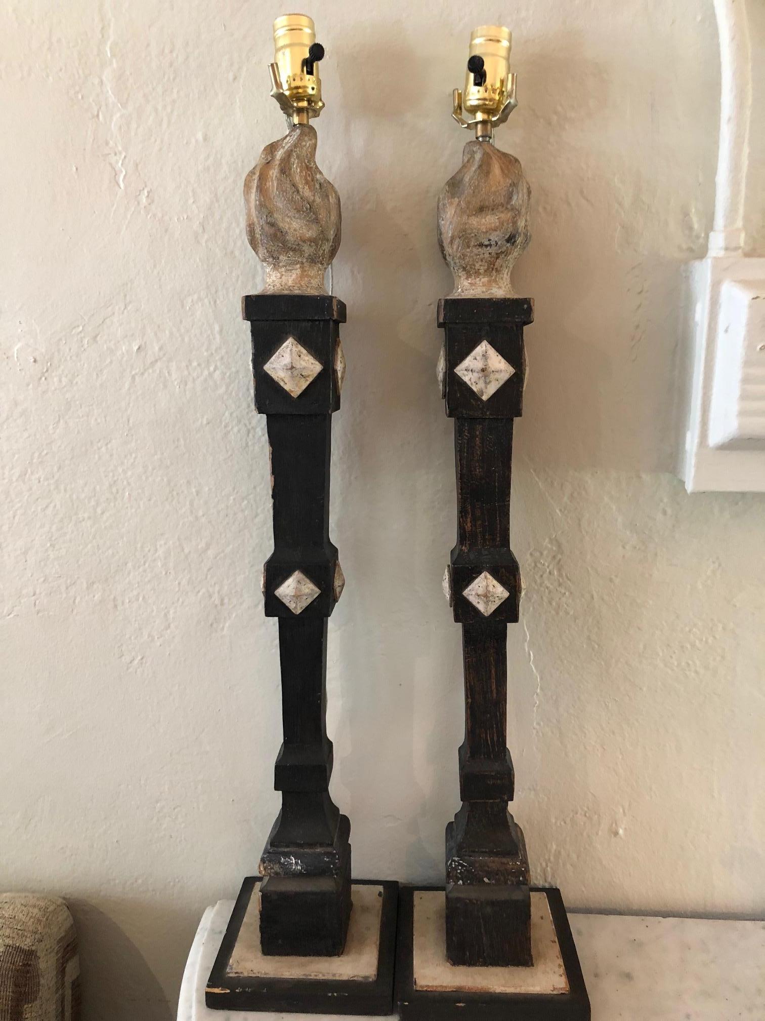 Pair of Painted Black and White Carved Wood Table Lamps In Good Condition In Washington, DC