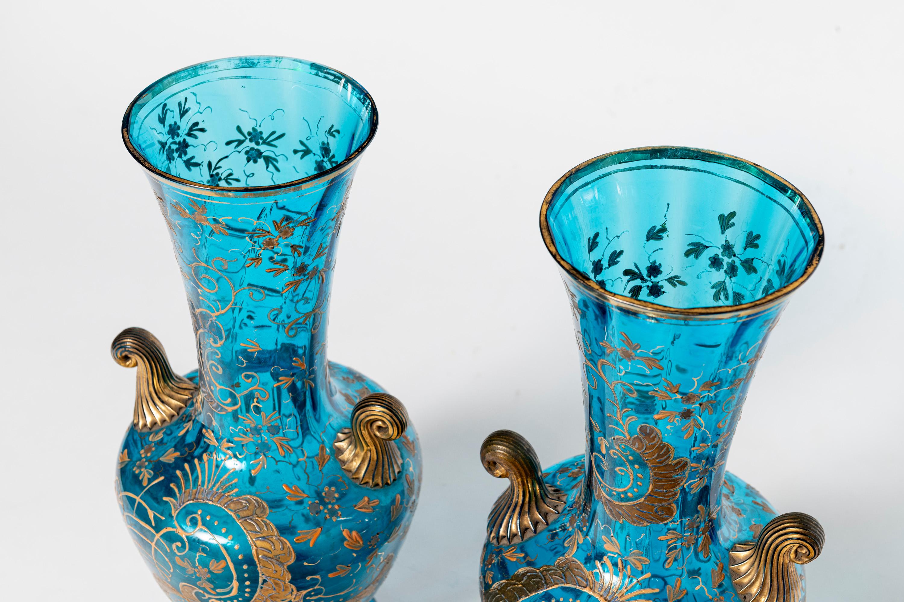 italien Paire de vases en verre vénitien peint en or. Italie, Début du 20e siècle. en vente