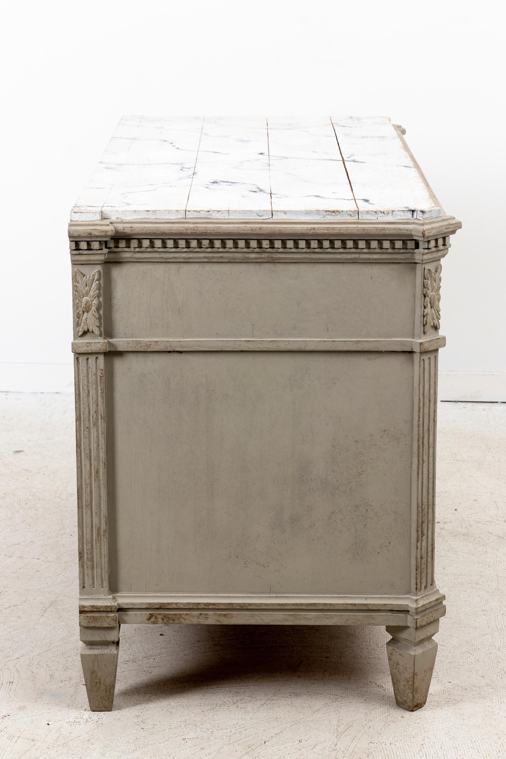 Pair of Painted Gustavian Chest of Drawers 4