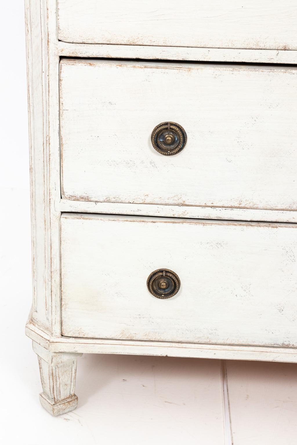 Pair of Painted Gustavian Chest of Drawers For Sale 5