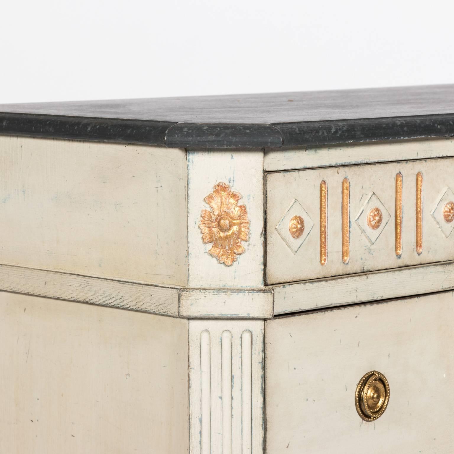 Pair of Painted Gustavian Commodes 5