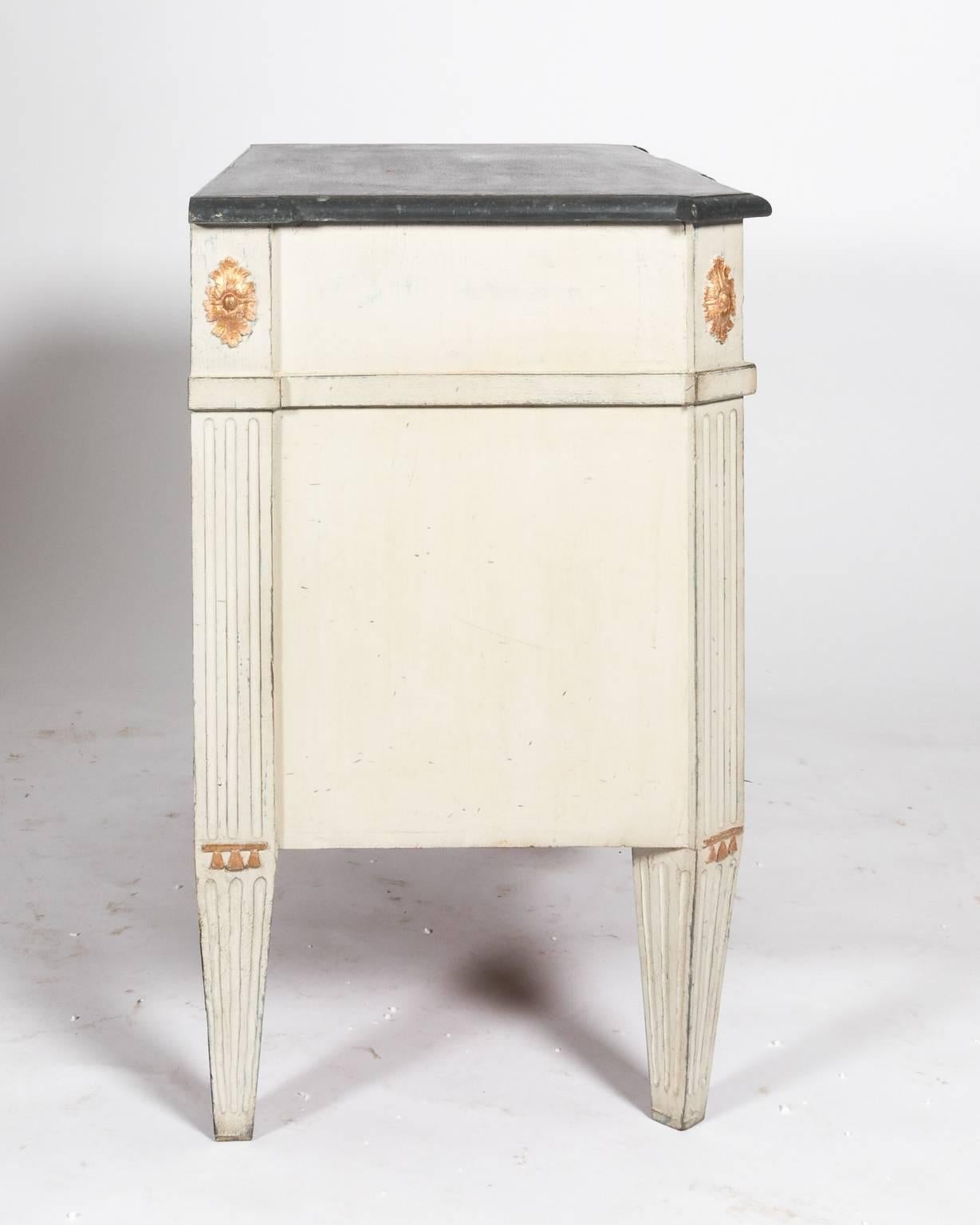 Pair of Painted Gustavian Commodes 8