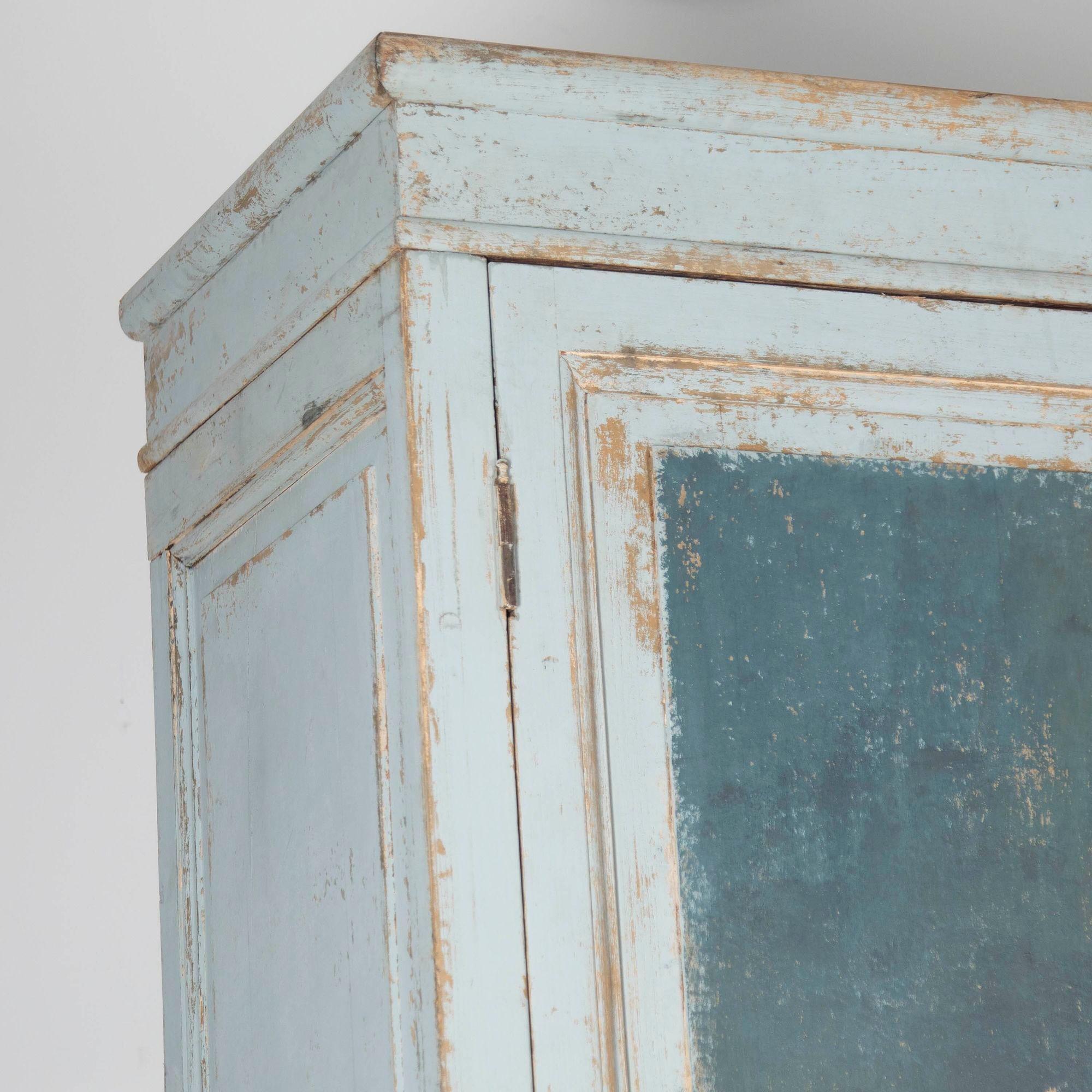 A magnificent, imposing scale, pair of beautiful Italian cupboards in worn old paint.
Provincially made, the cupboards are simply constructed in oak and pine and can easily flat-pack for transport.