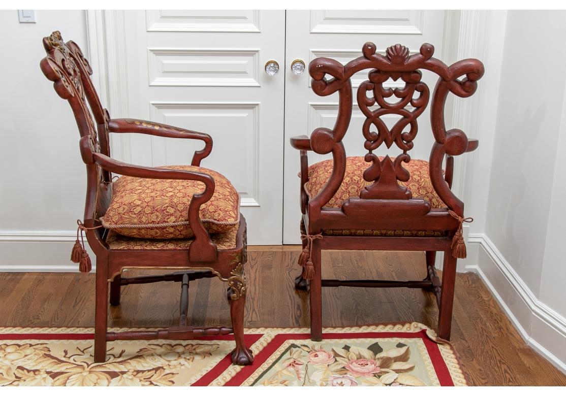 Paire de fauteuils peints de style italien finement travaillés  en vente 2