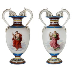 Pareja de jarrones pintados de KPM Porcelain