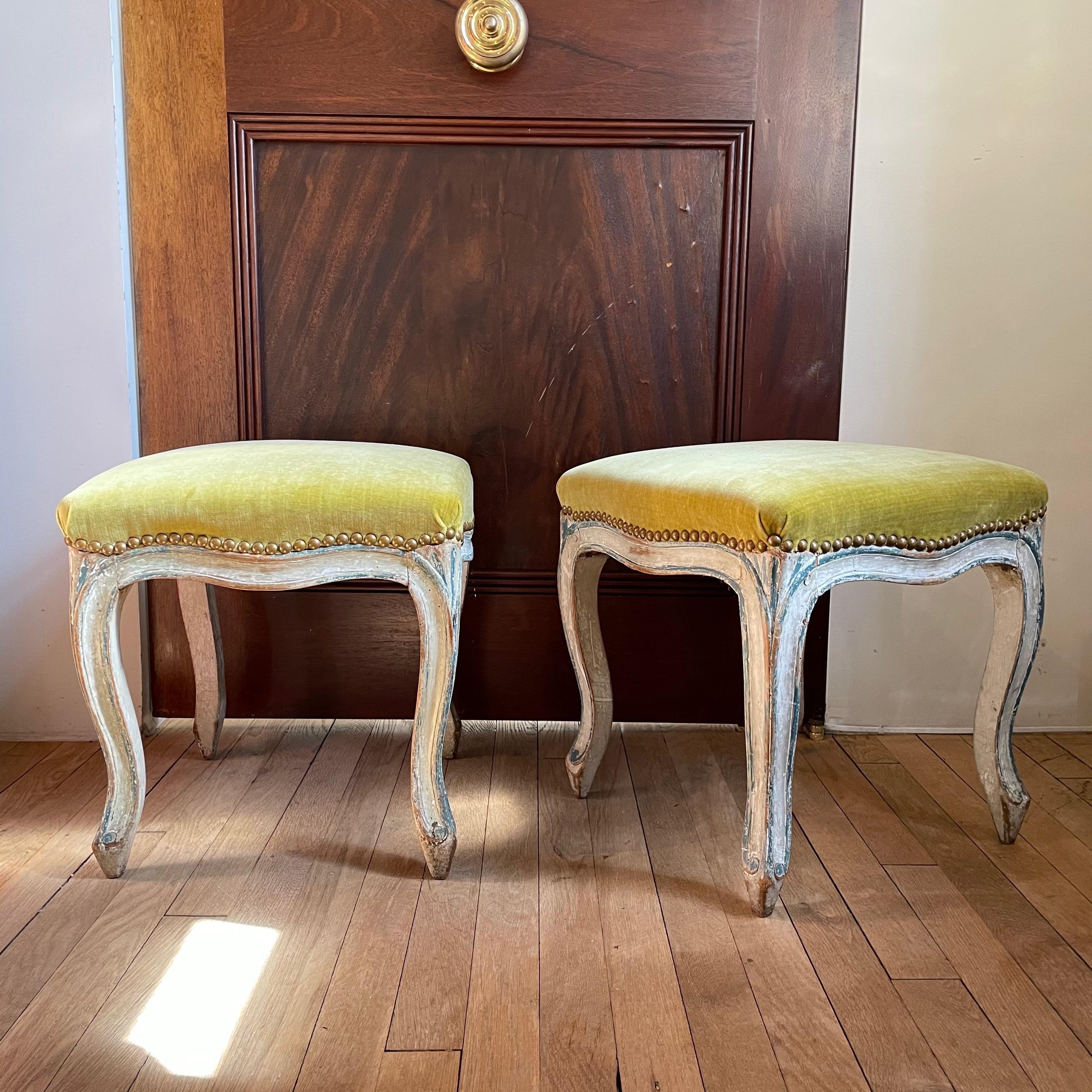 18th Century and Earlier Pair of Painted Louis XV Tabourets